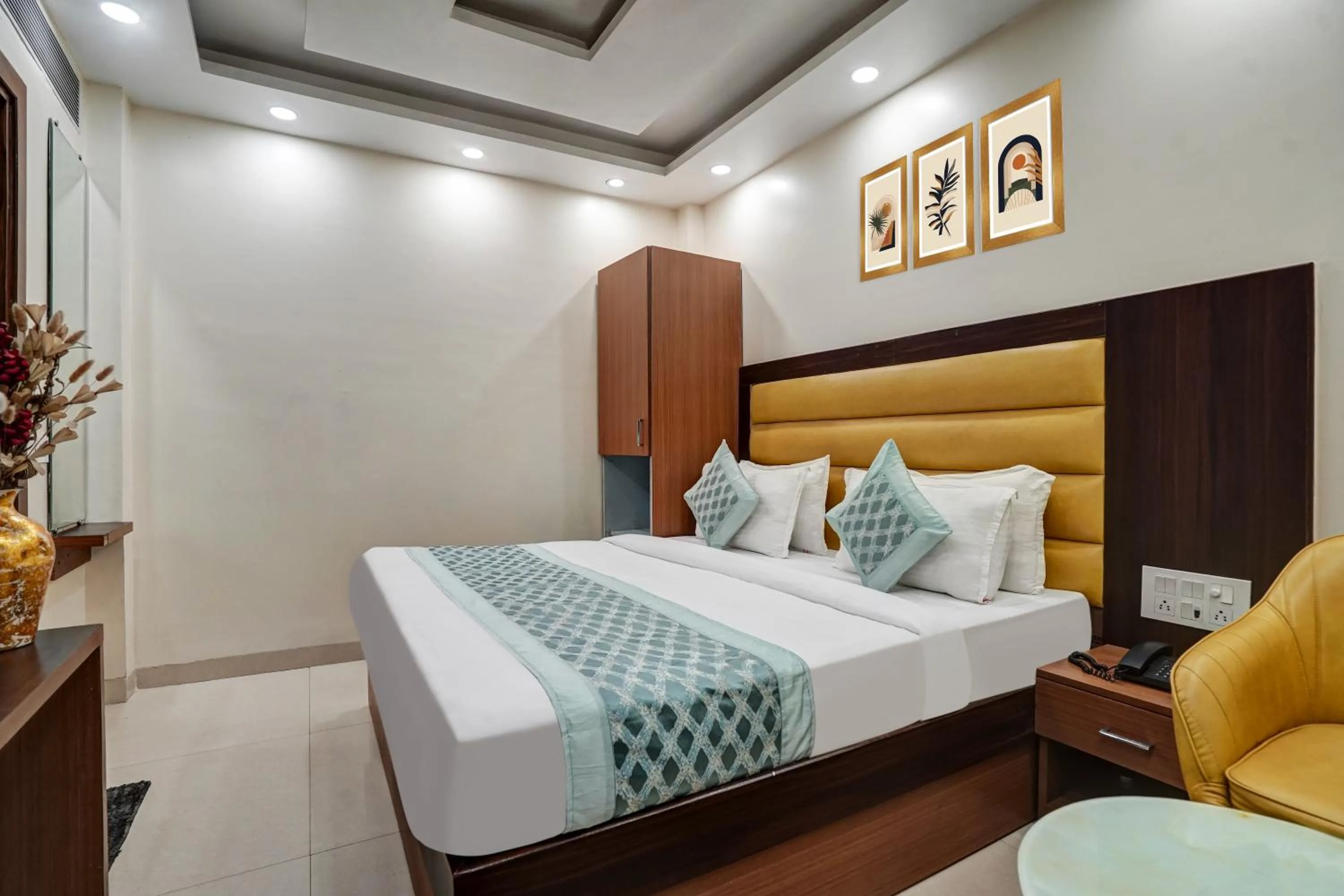 Bedroom, Bed in Hotel Royal Rosette Near New Delhi Railway Station - Connaught Place and VFS