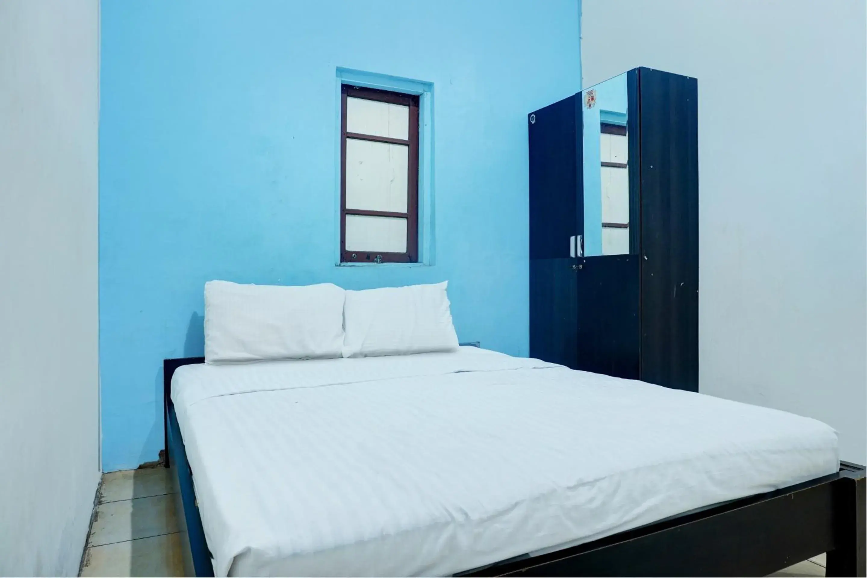 Double Room in Hotel O Wisma Padi Syariah PanyipatanNearWisata Gunung Birah Double Room in Hotel O Wisma Padi Syariah PanyipatanNearWisata Gunung Birah