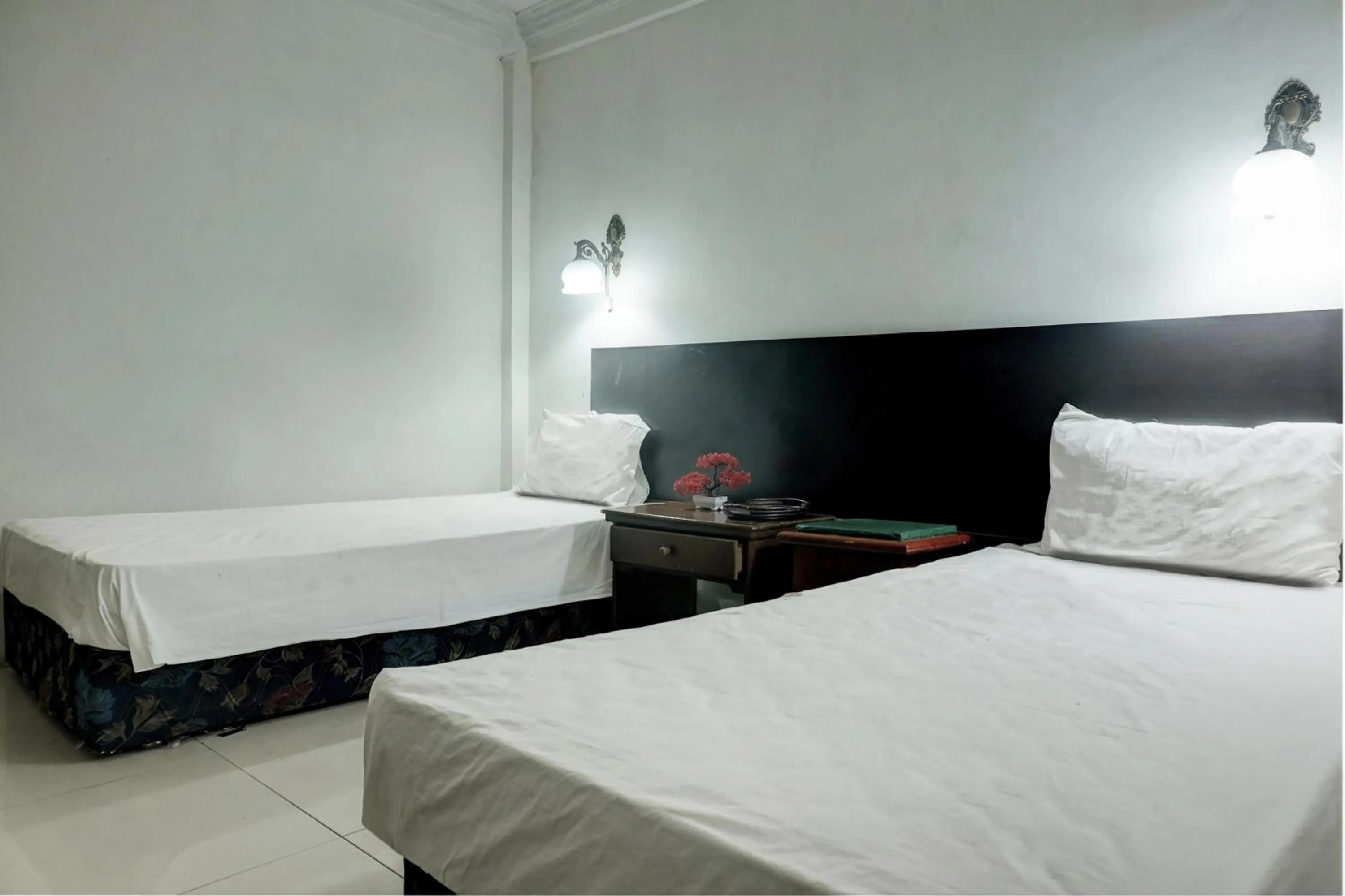 Bedroom, Bed in Hotel O Wisma Padi Syariah PanyipatanNearWisata Gunung Birah