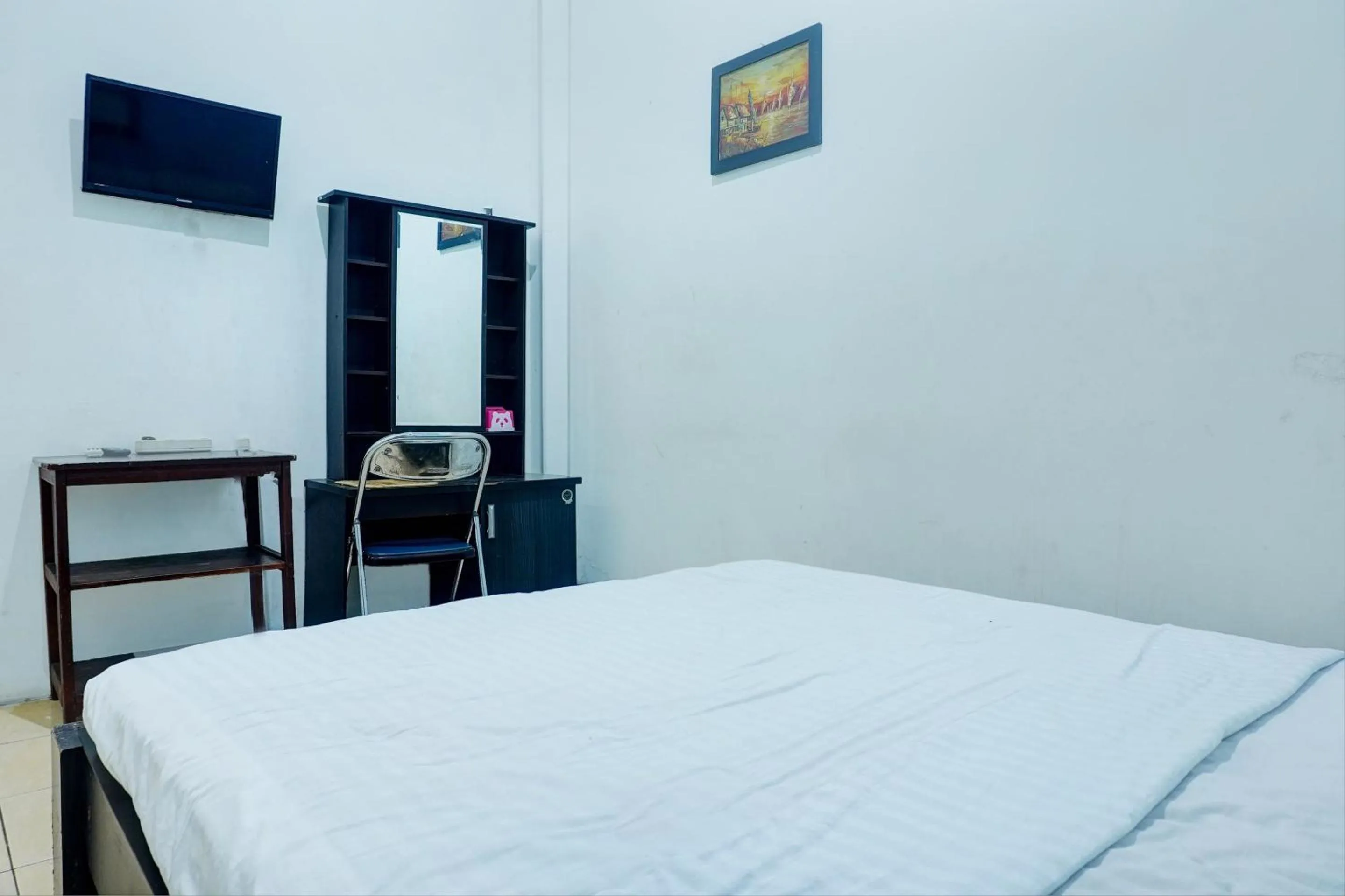 Bedroom, Bed in Hotel O Wisma Padi Syariah PanyipatanNearWisata Gunung Birah