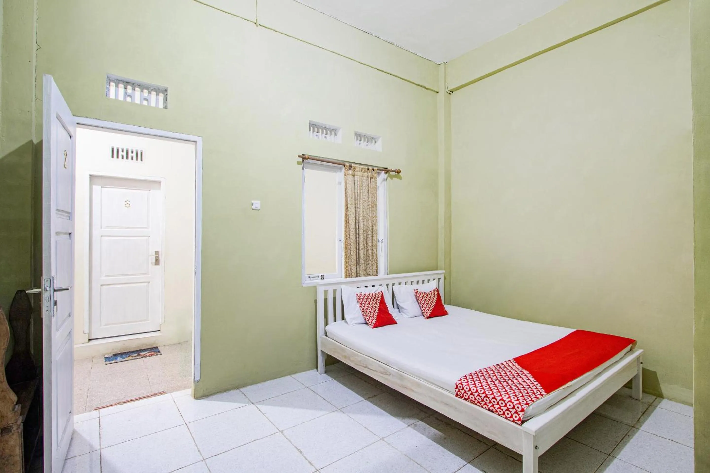 Bedroom, Bed in Hotel O Onong's Homestay Near Dodikjur Rindam XIII/Merdeka