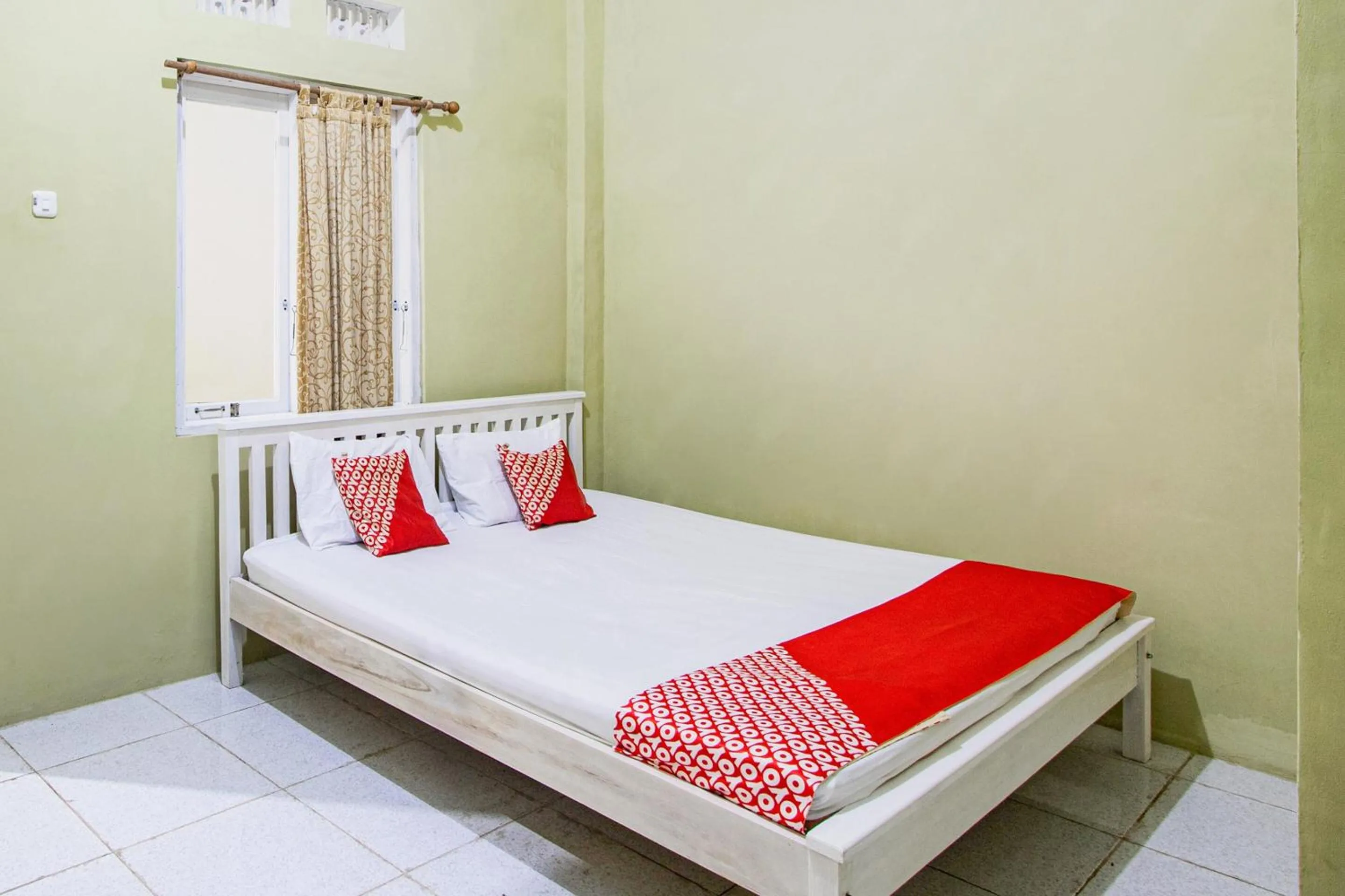 Bedroom, Bed in Hotel O Onong's Homestay Near Dodikjur Rindam XIII/Merdeka