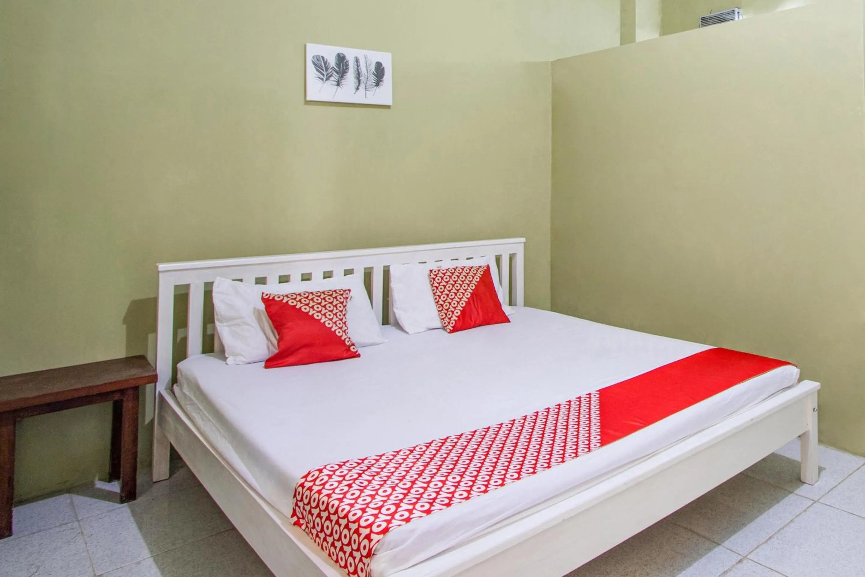 Bedroom, Bed in Hotel O Onong's Homestay Near Dodikjur Rindam XIII/Merdeka