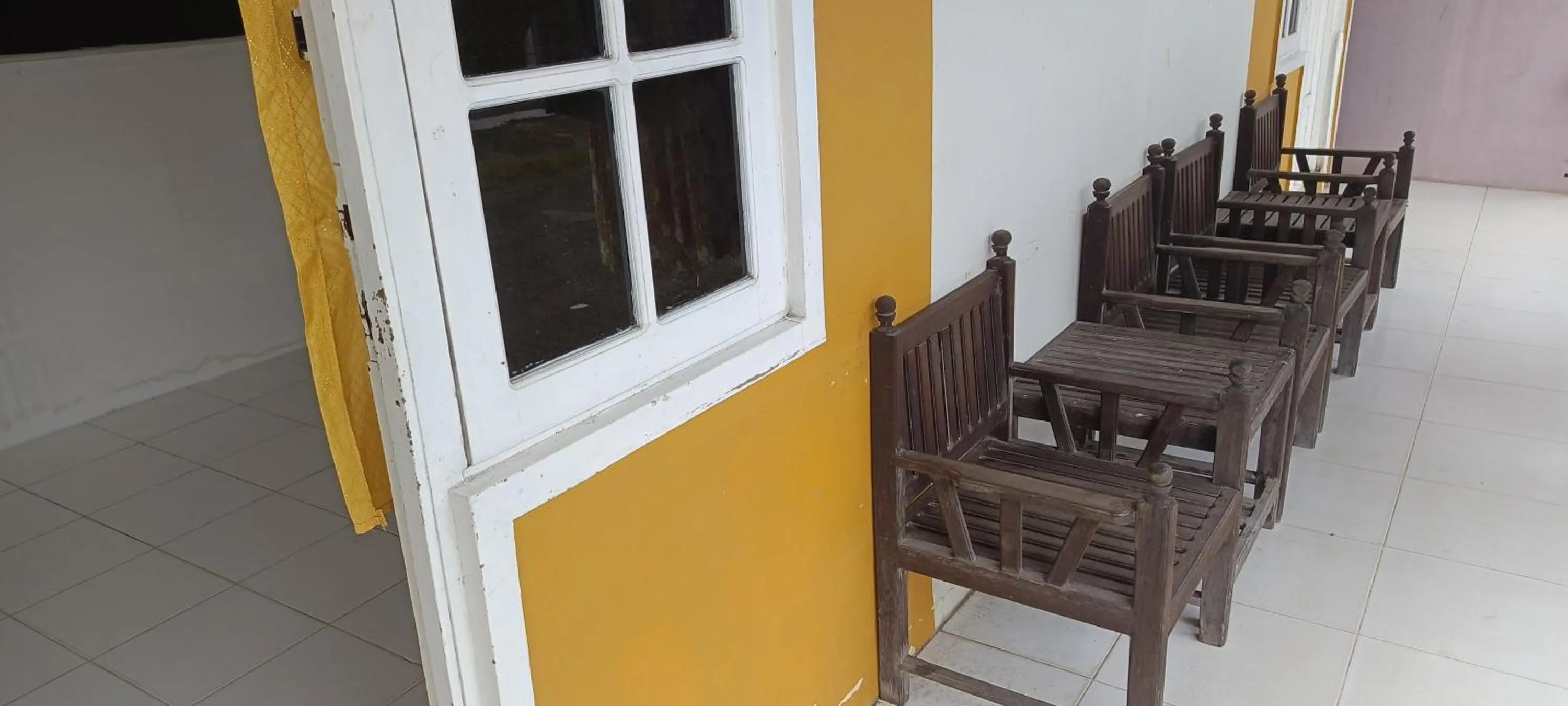 Lobby or reception in Hotel O Wisma Parakita Syariah Near RS Faisal Patalasang