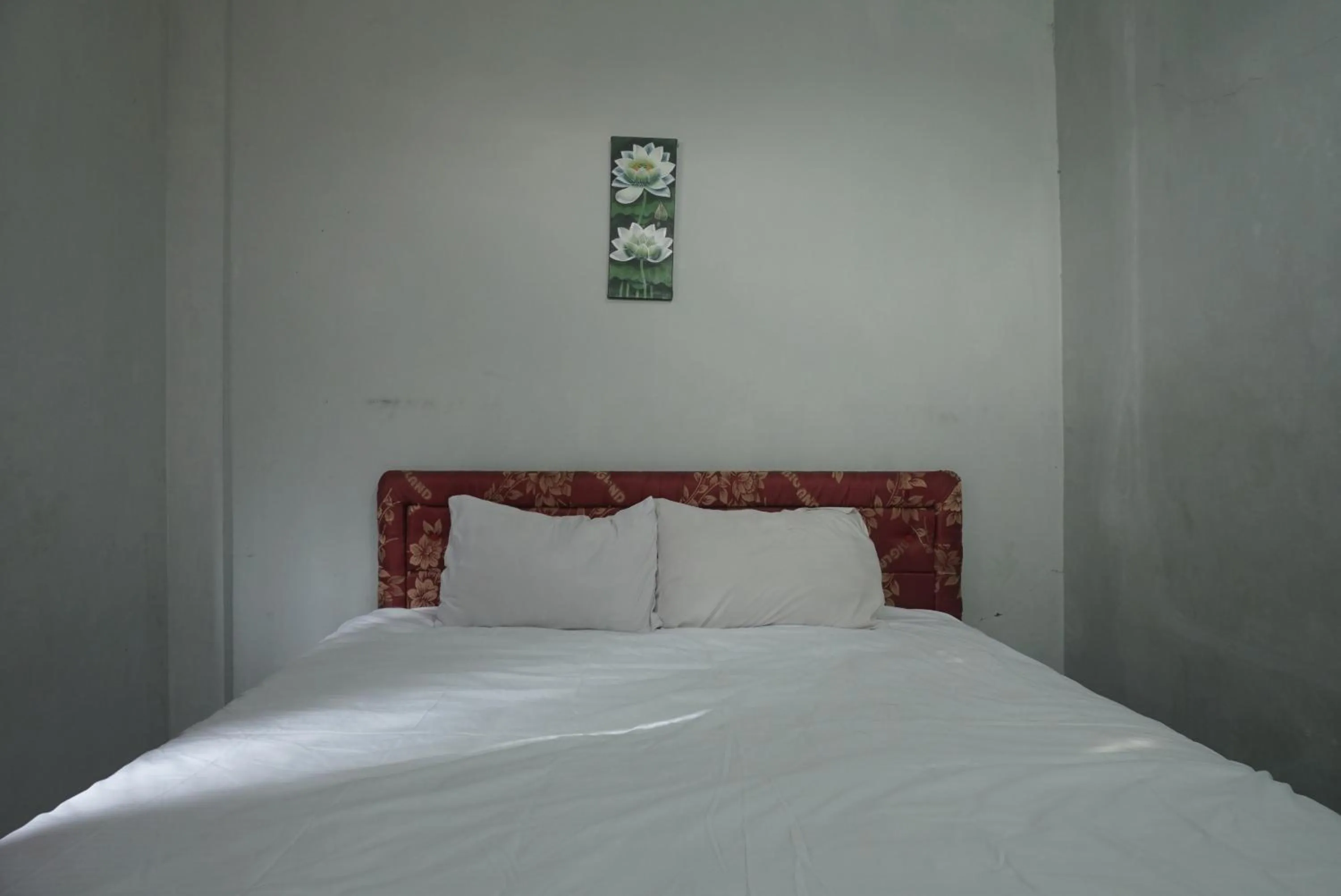 Bedroom, Bed in Hotel O Wisma Deli Syariah Near RSUD Nene Mallomo Sidenreng Rappang