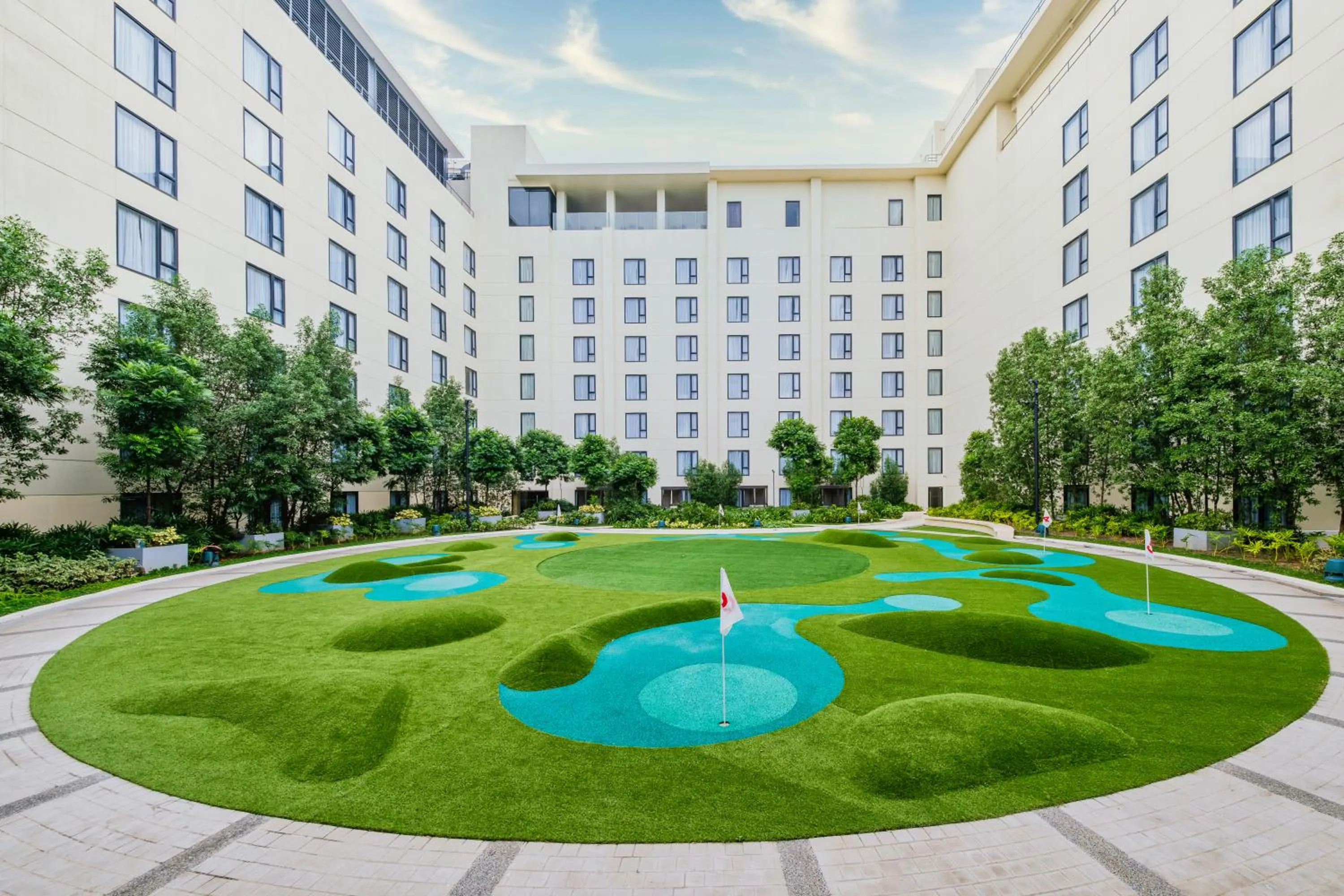 Minigolf in Seda Manila Bay near Ayala Malls