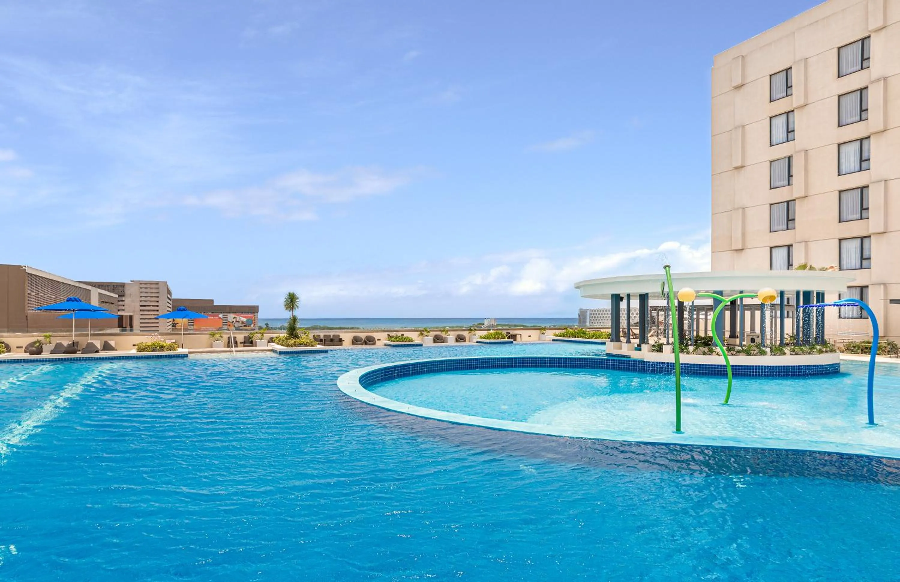 Swimming pool in Seda Manila Bay near Ayala Malls