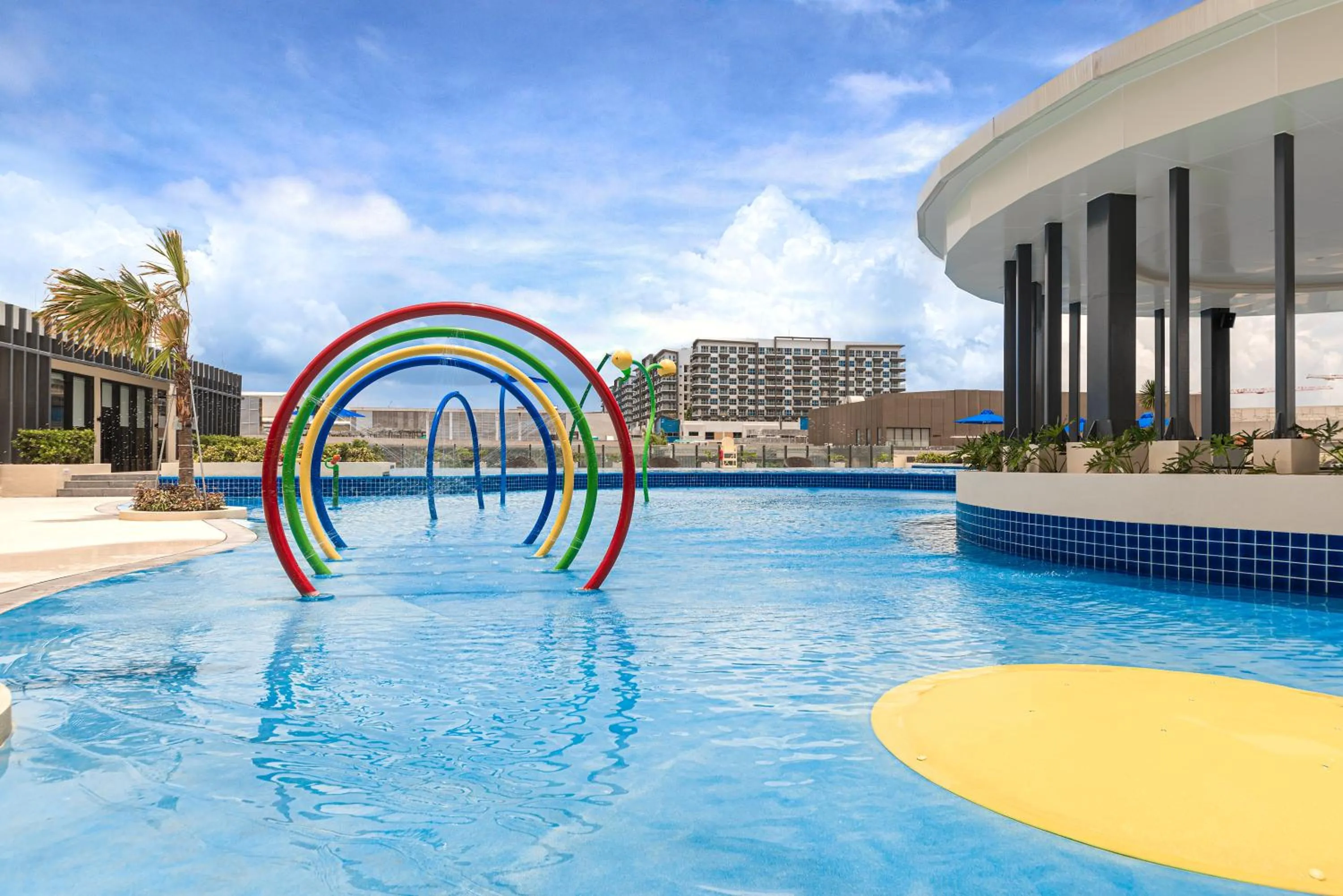 Swimming pool in Seda Manila Bay near Ayala Malls