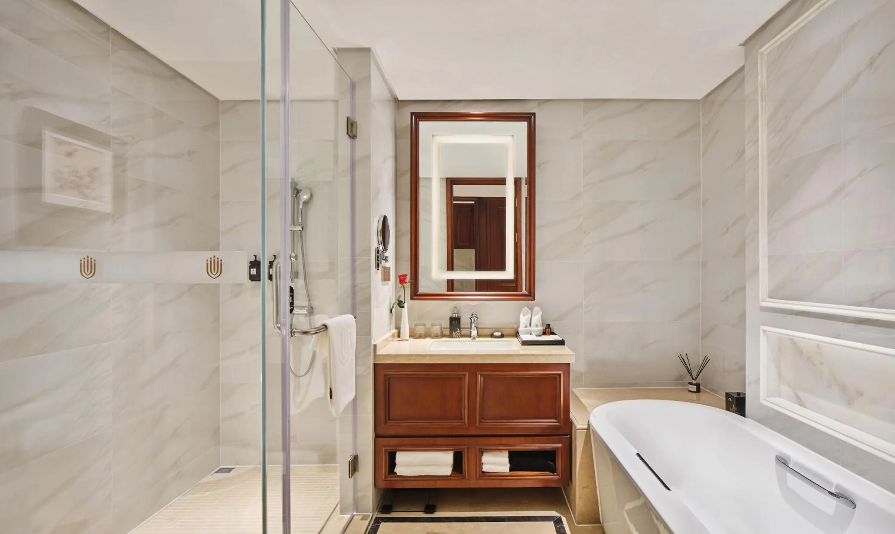 Toilet in Guangming CIMC Executive Hotel Shenzhen