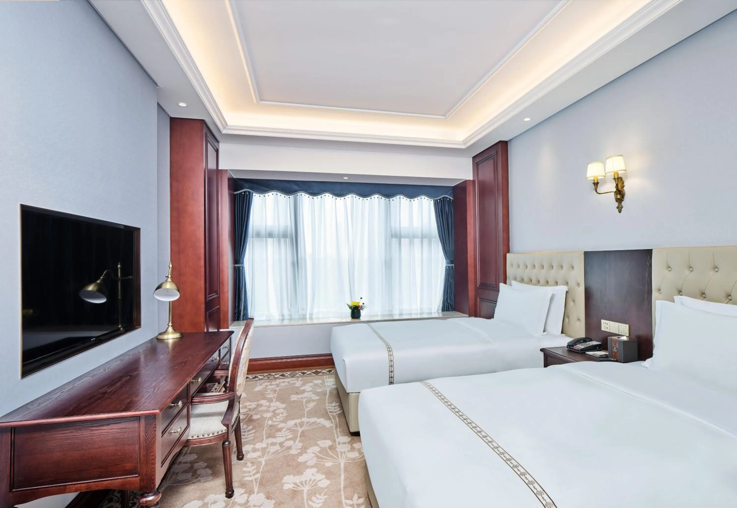 Photo of the whole room, Bed in Guangming CIMC Executive Hotel Shenzhen