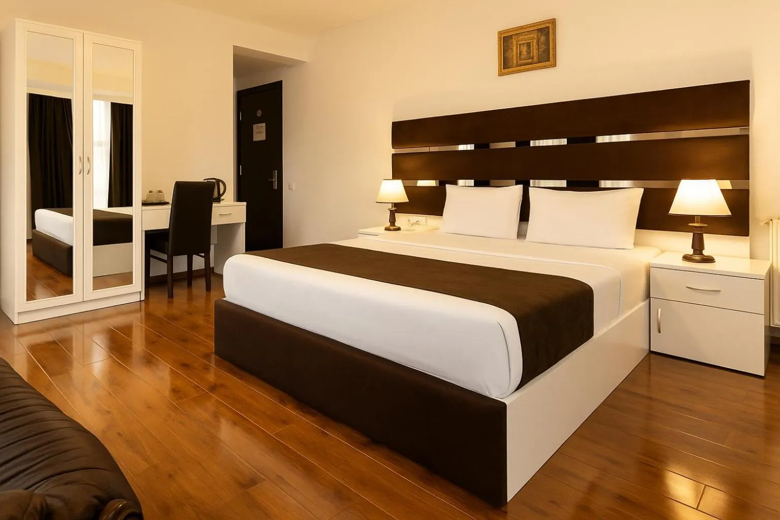 Bedroom, Bed in Hotel Grand Palace