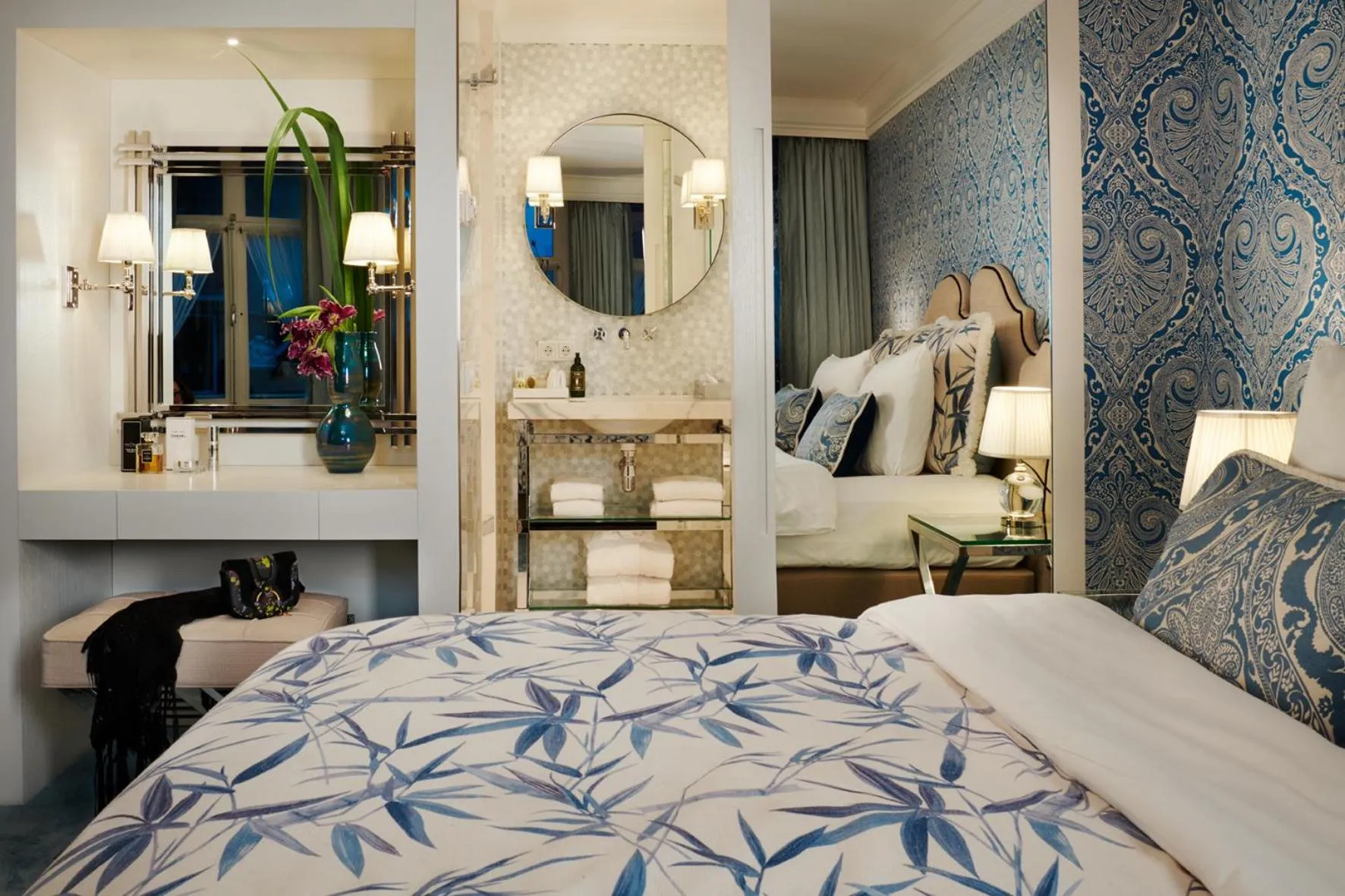 Photo of the whole room, Bed in Hotel Estheréa