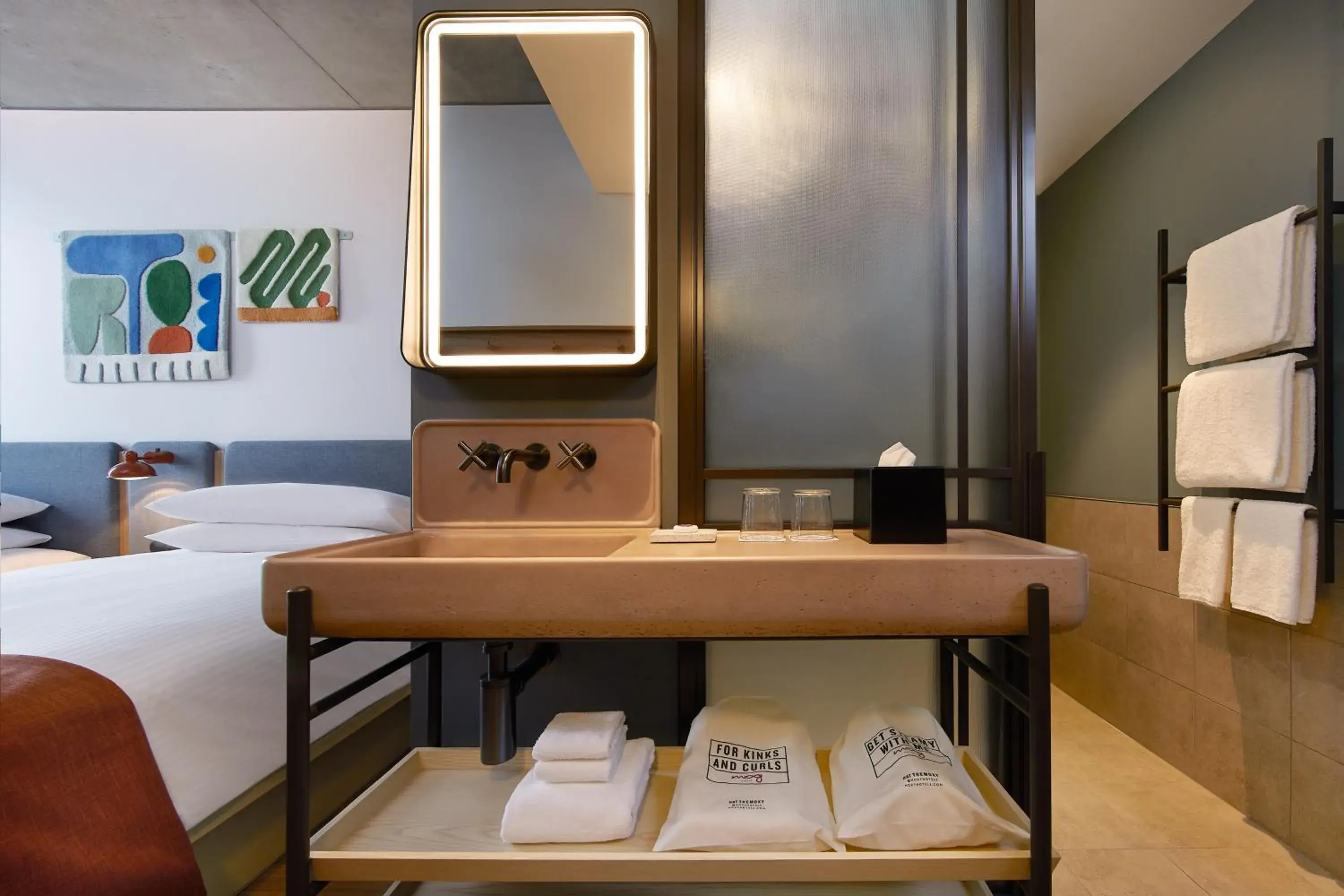 Moxy Twin Sleeper in Moxy Sydney Airport Moxy Twin Sleeper in Moxy Sydney Airport