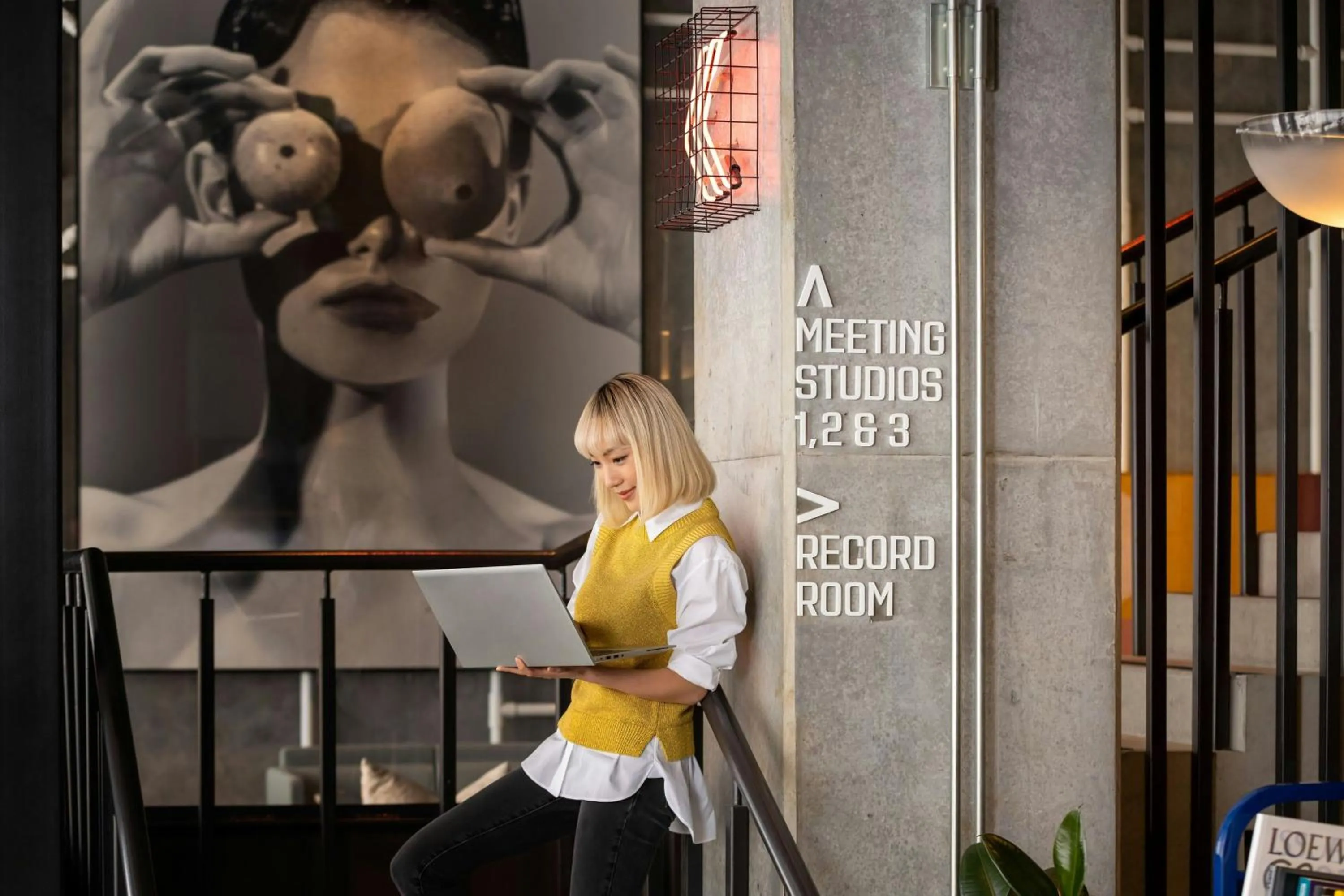 Meeting/conference room in Moxy Sydney Airport