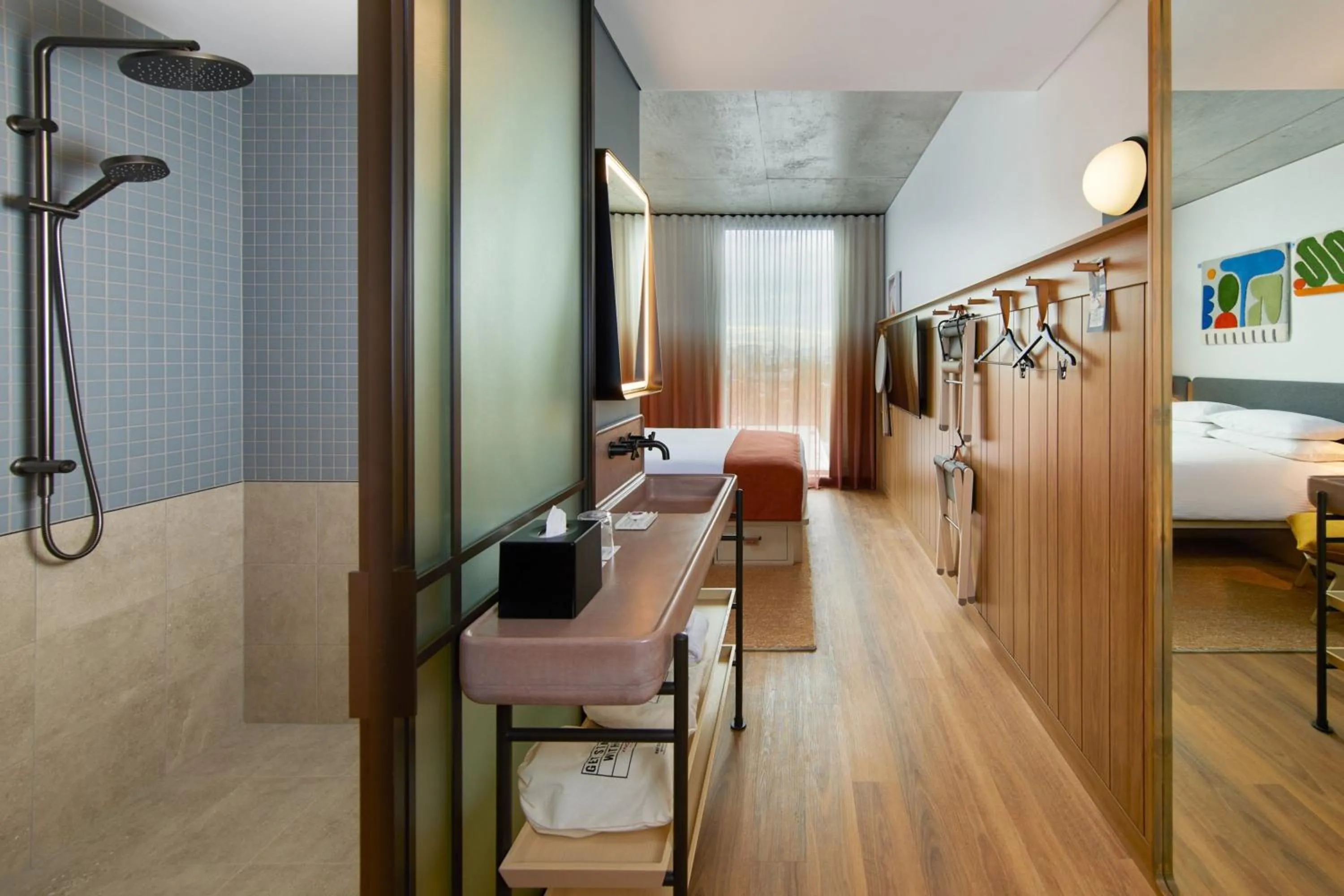 Bathroom, Bed in Moxy Sydney Airport