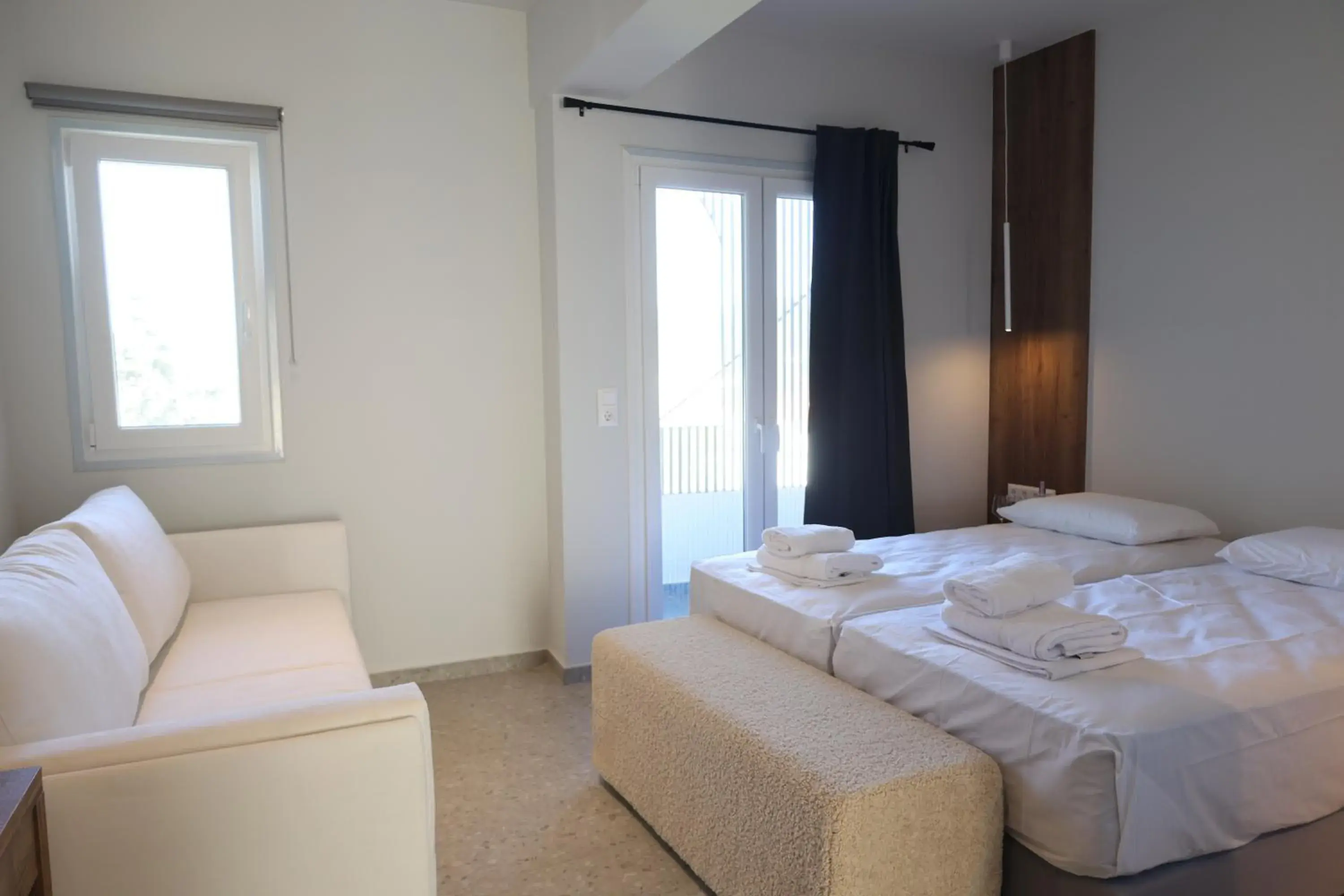 Queen Room with Sea View in Uphill Unique Boutique Suites Queen Room with Sea View in Uphill Unique Boutique Suites