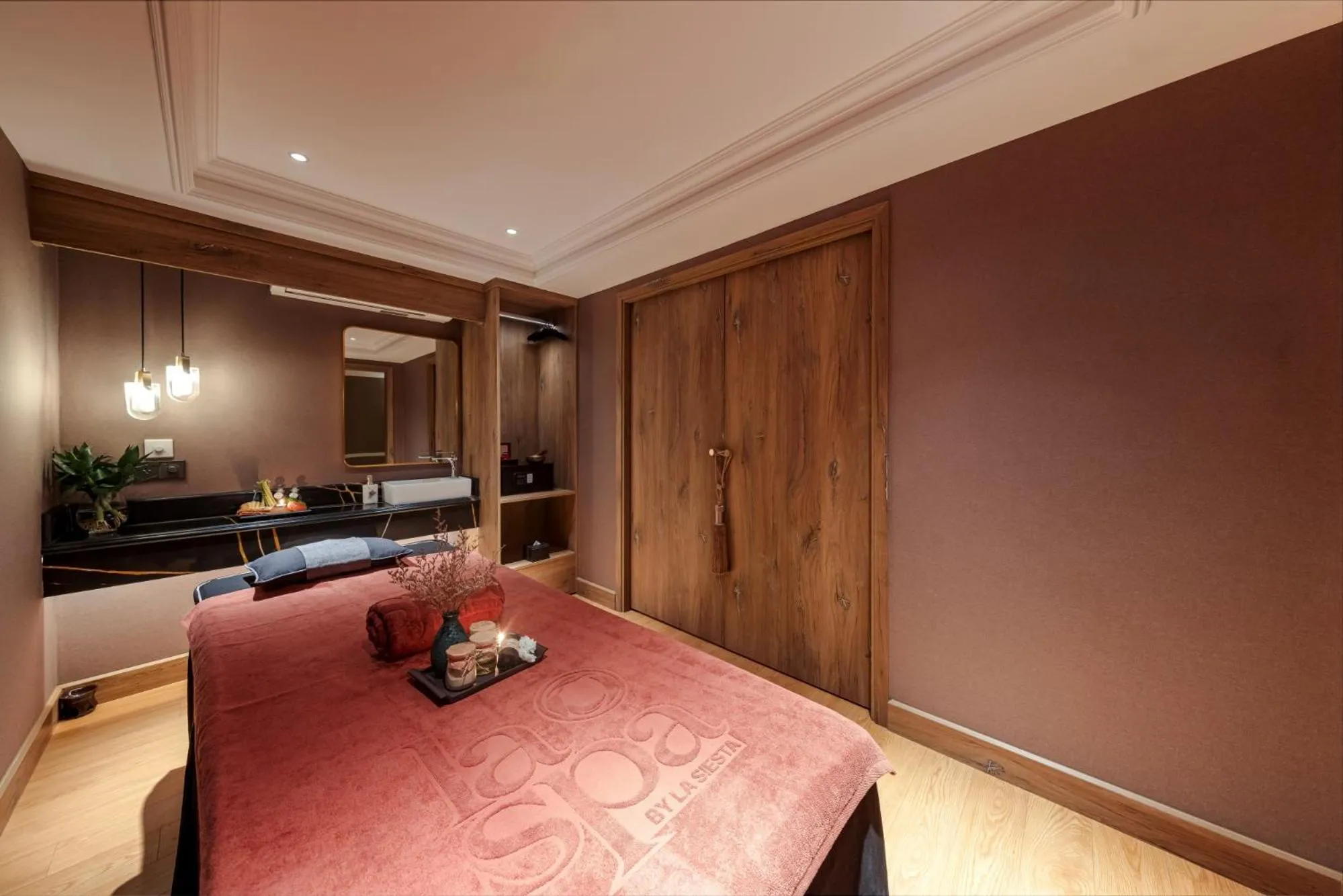 Bed in La Siesta Classic Hang Thung