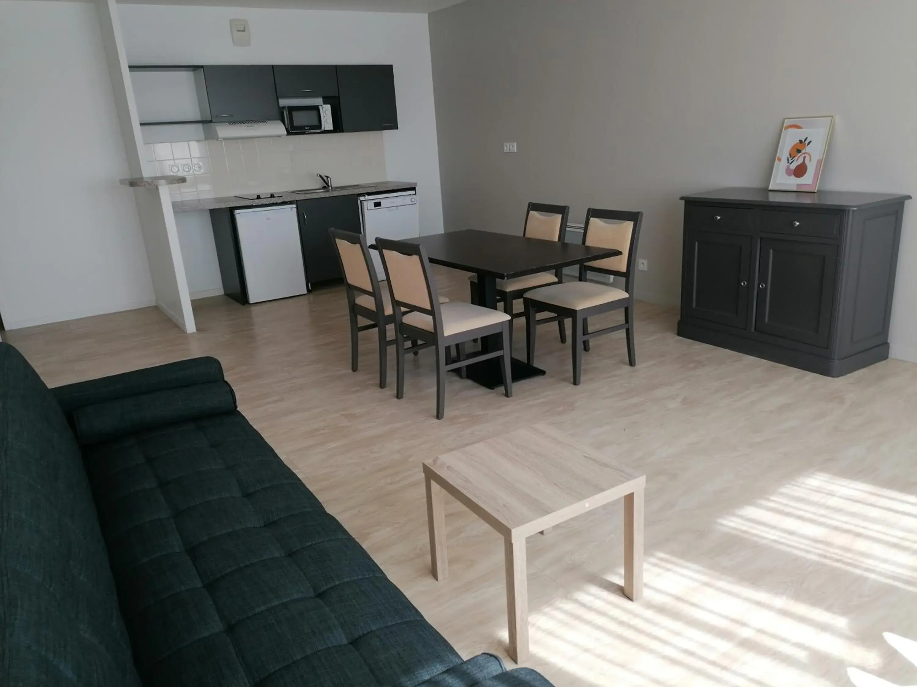 Two-Bedroom Apartment in Terres de France - Appart Hôtel Rouen Flaubert Two-Bedroom Apartment in Terres de France - Appart Hôtel Rouen Flaubert