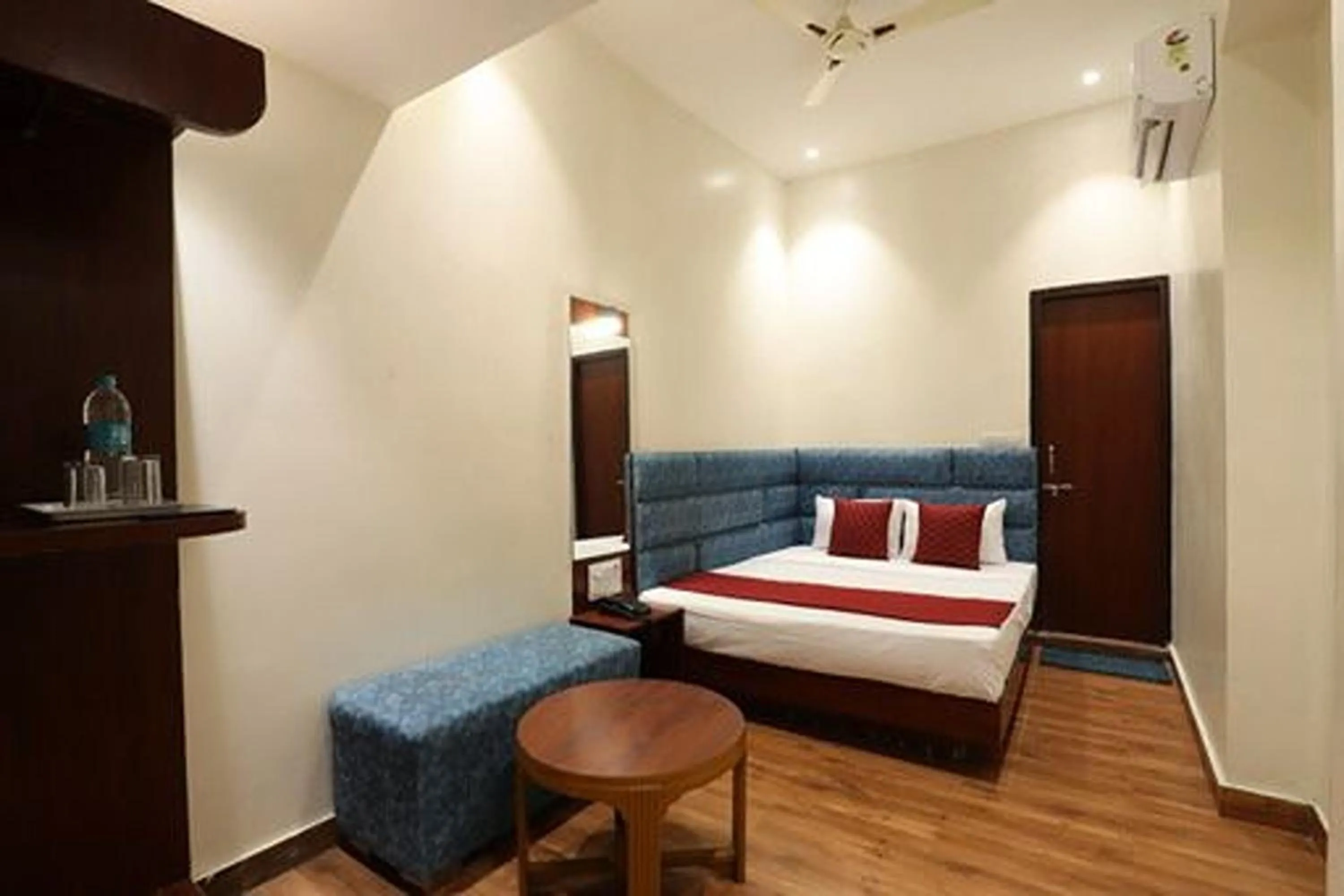Bed in Hotel Amrit Near Old Delhi Railway Station
