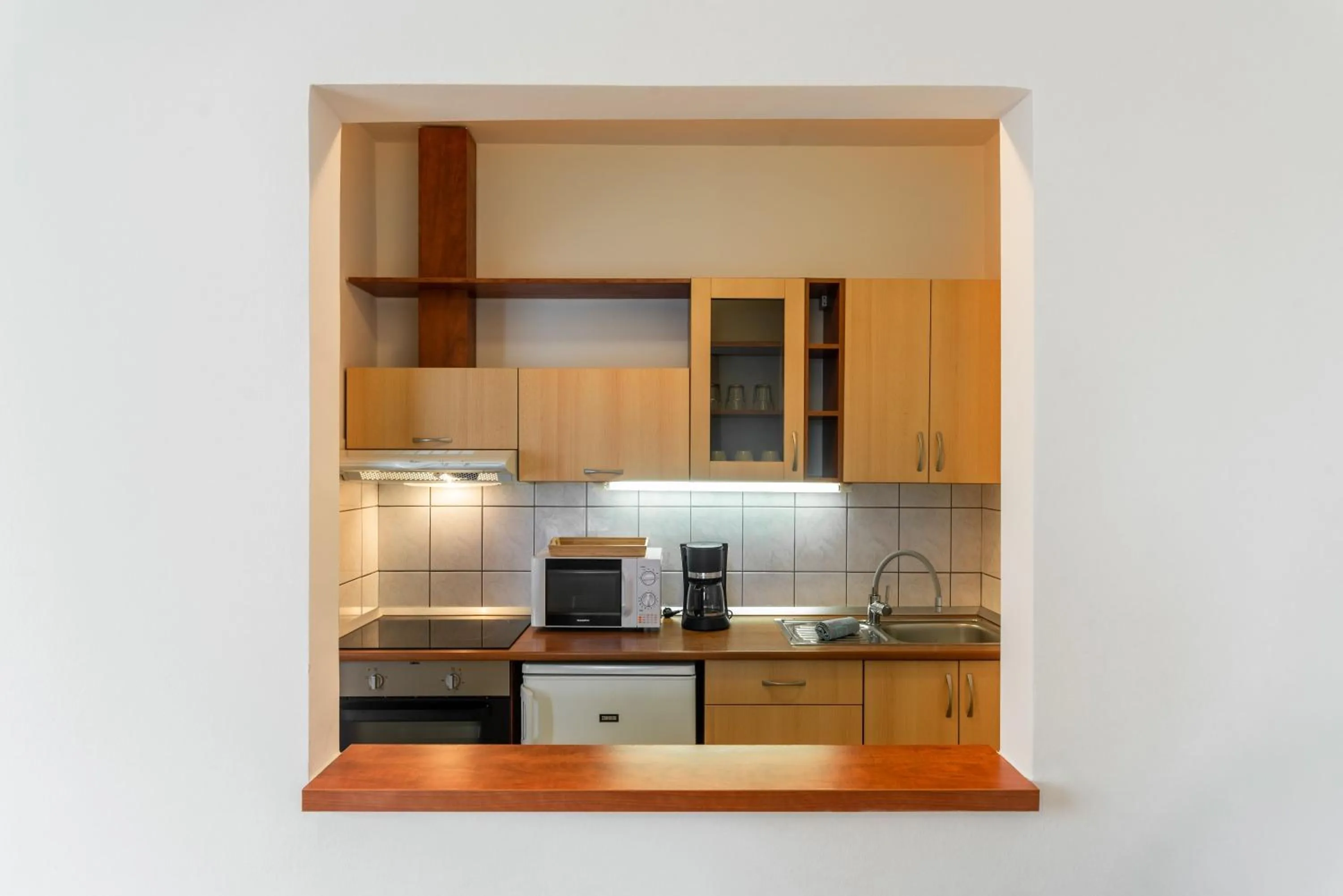 Coffee/tea facilities in Holdvirág Hotel