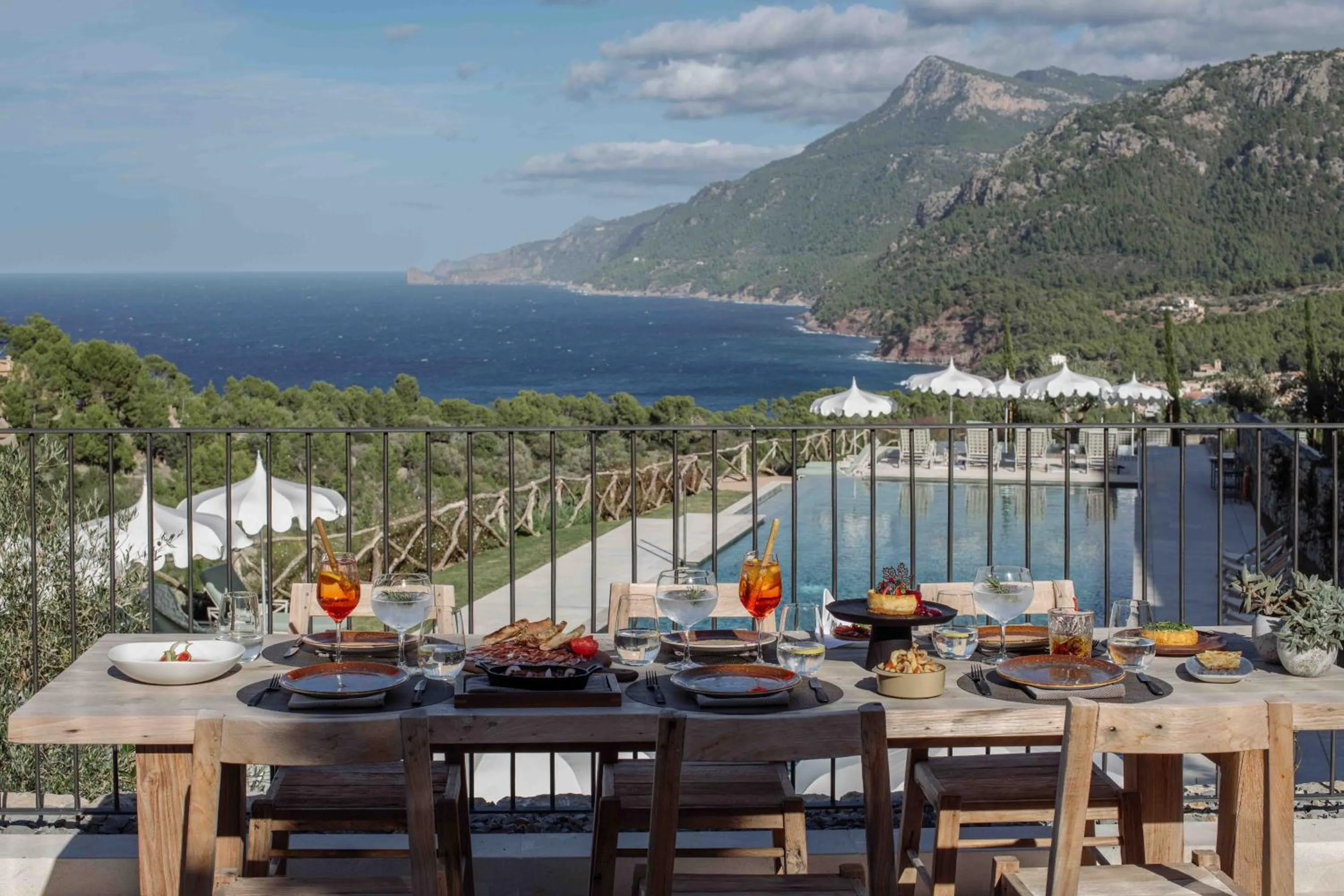 Restaurant/places to eat in Son Bunyola Resort and Villas