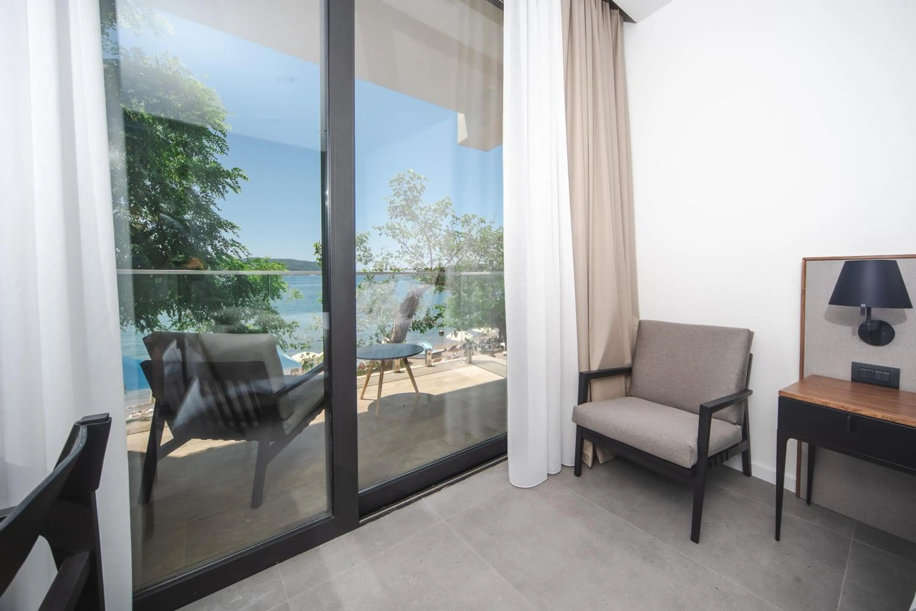 Day in Boutique Hotel Shell