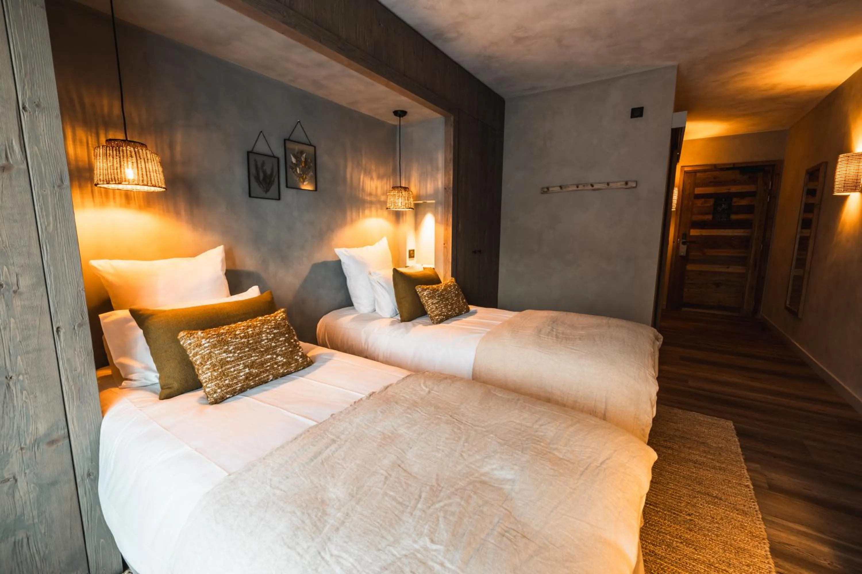 Bedroom, Bed in Hôtel de la Roche