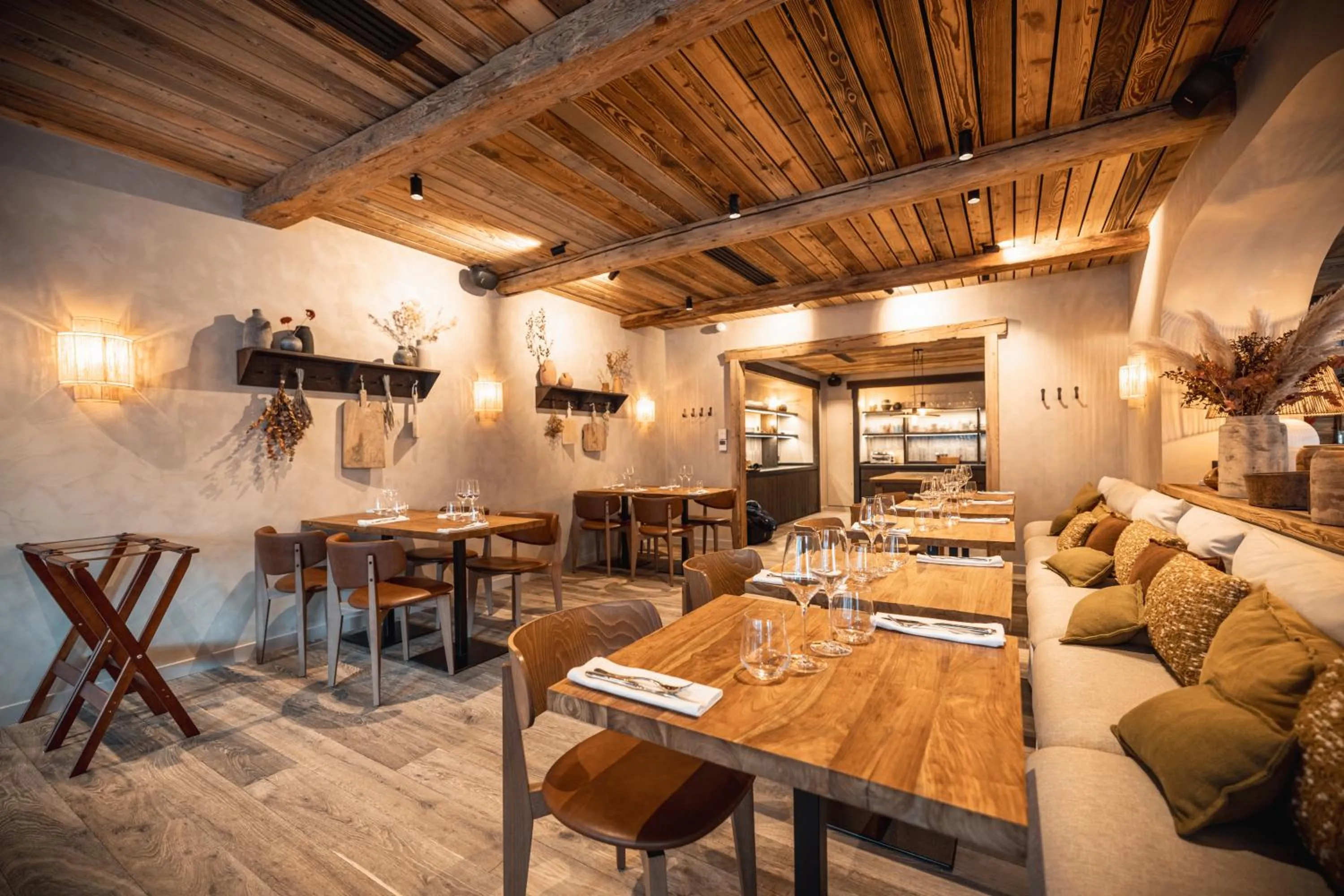 Restaurant/places to eat in Hôtel de la Roche