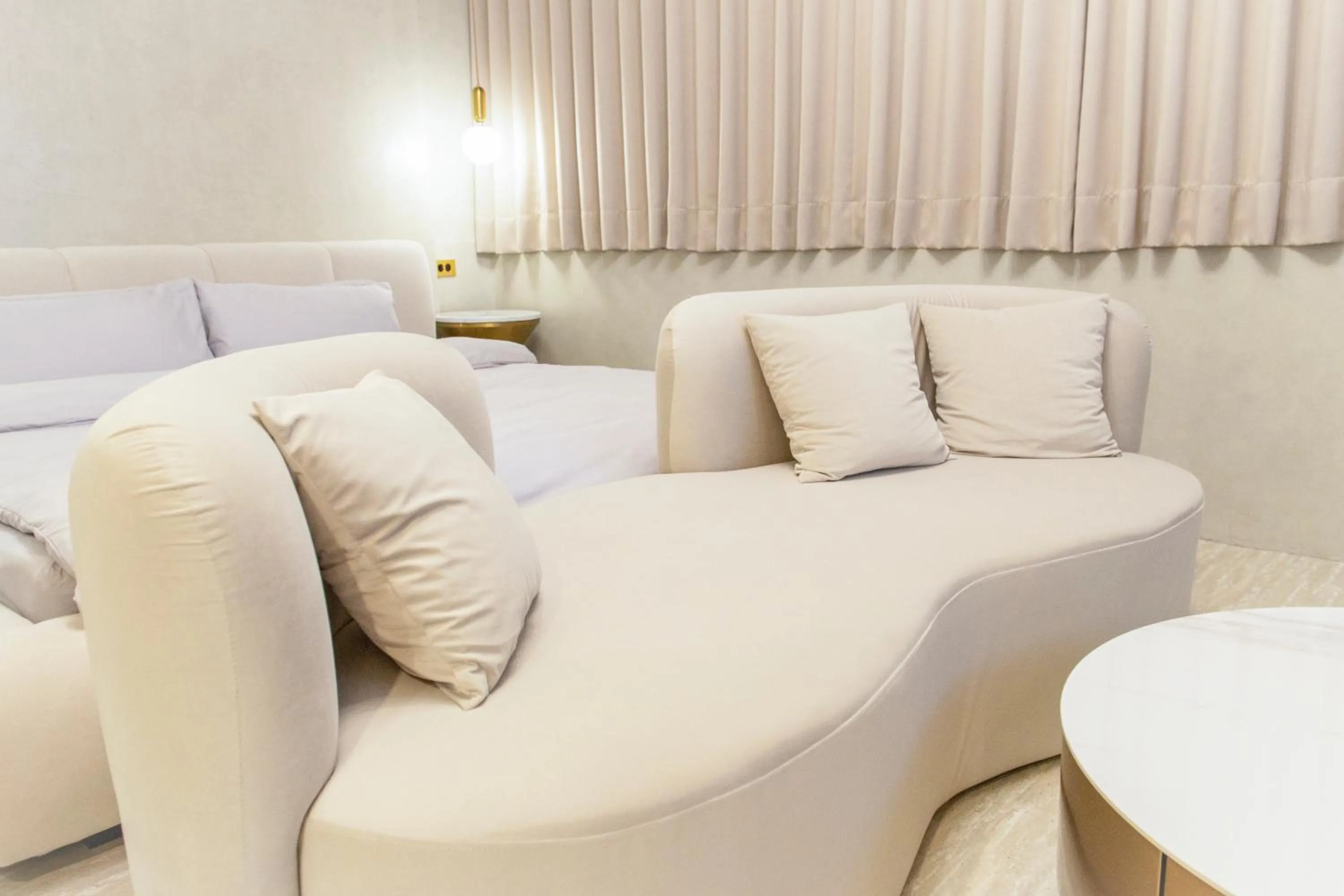 Living room, Bed in ART BnB