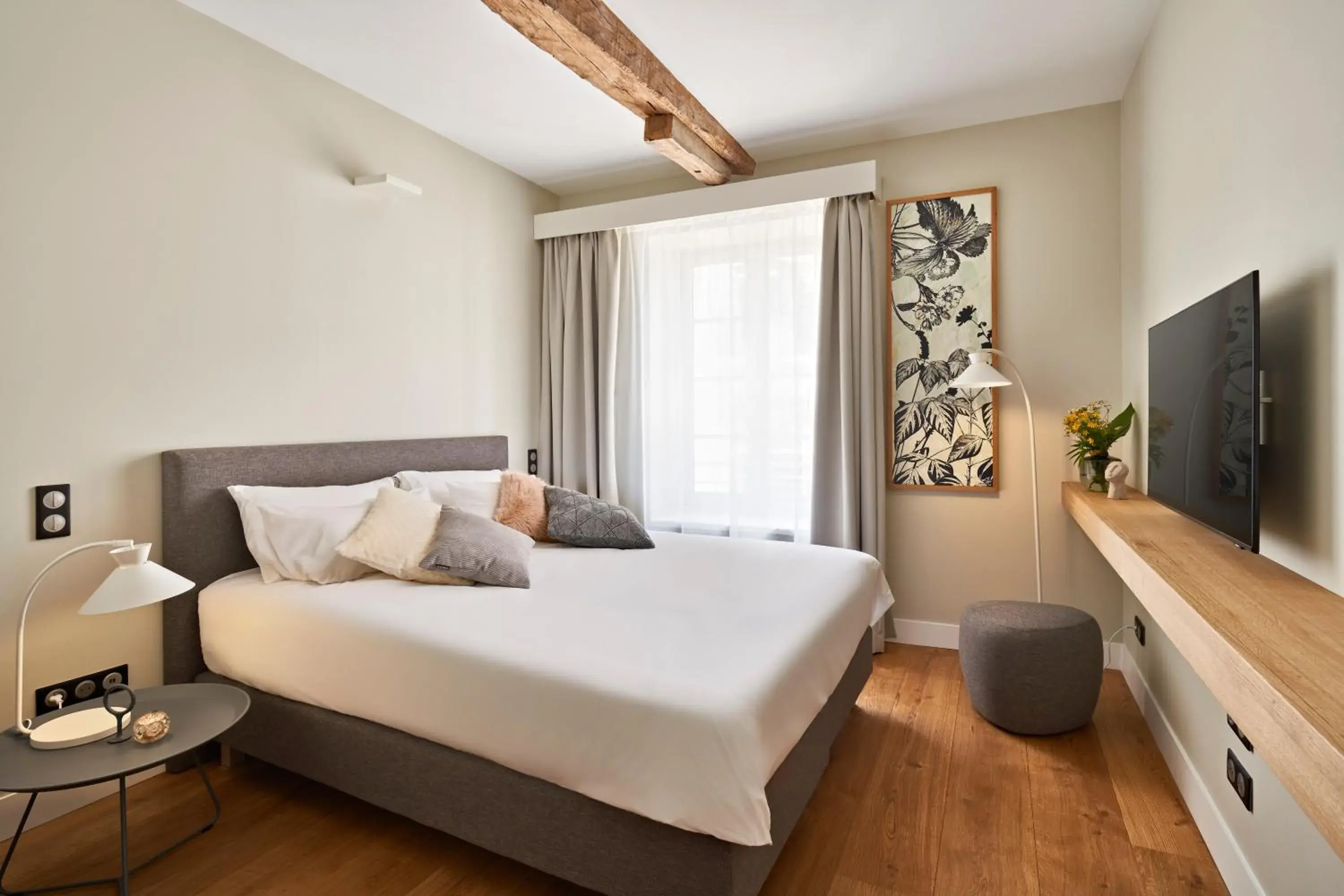 Double Room in Hotel Le Chevalier Bleu Double Room in Hotel Le Chevalier Bleu