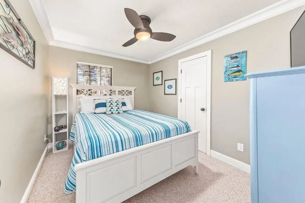 Bed in Foley Palms & OWA Resort / Pool