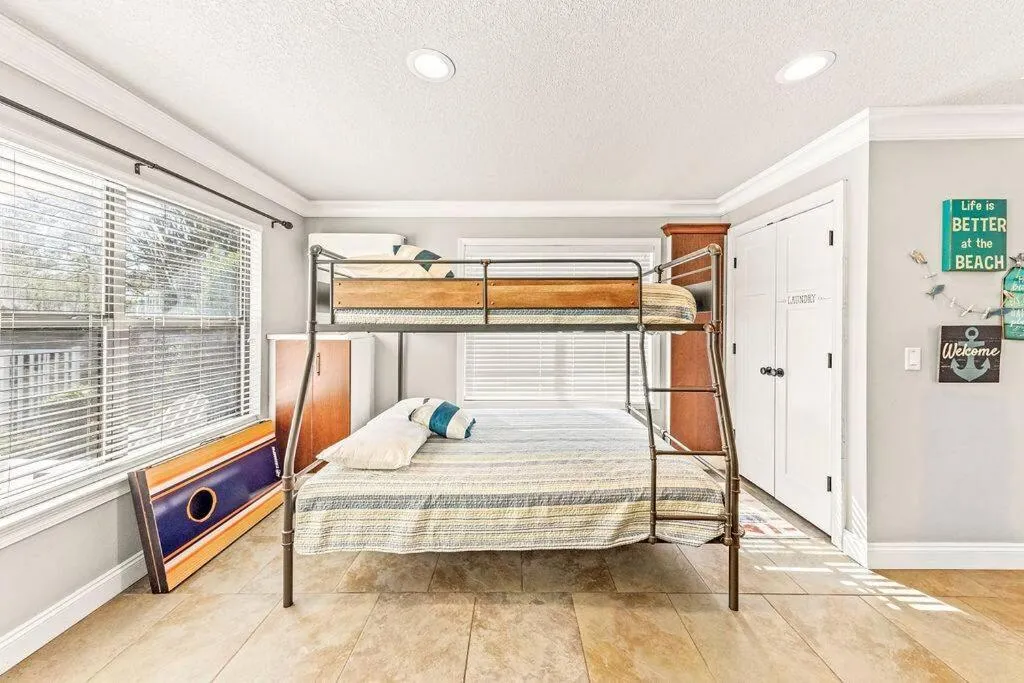 Bed in Foley Palms & OWA Resort / Pool