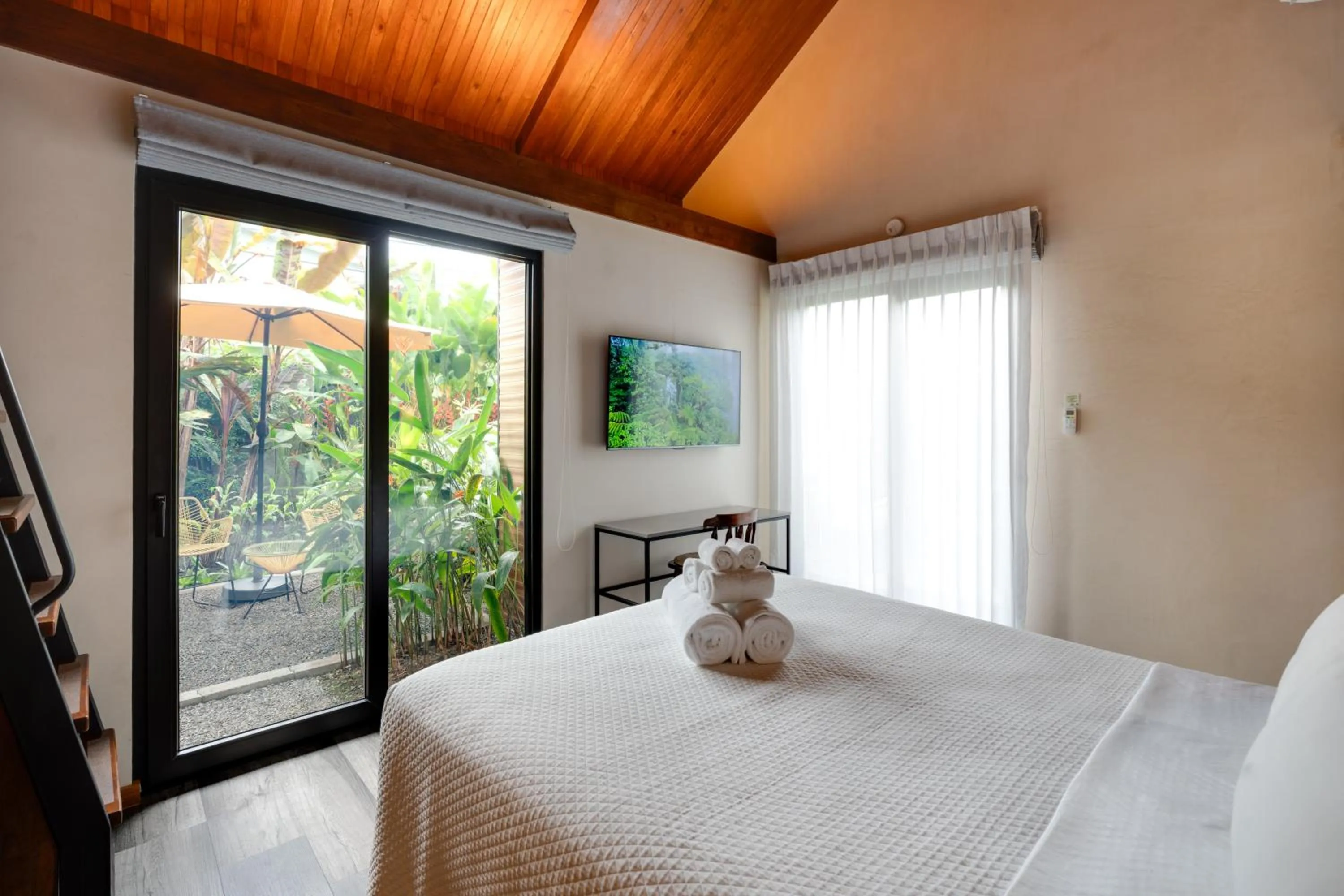 Bedroom, Bed in Suwa Villa Arenal