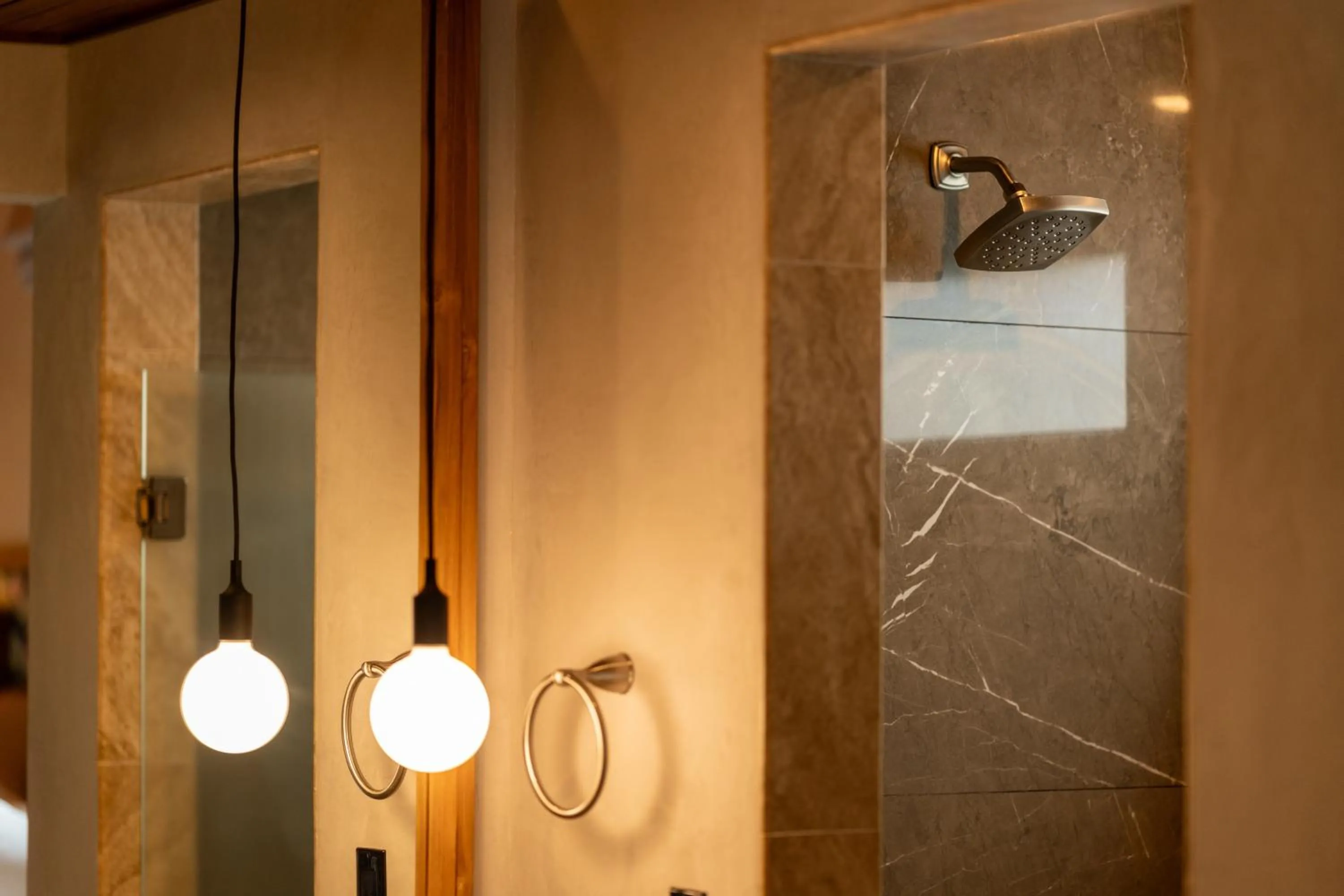 Shower in Suwa Villa Arenal