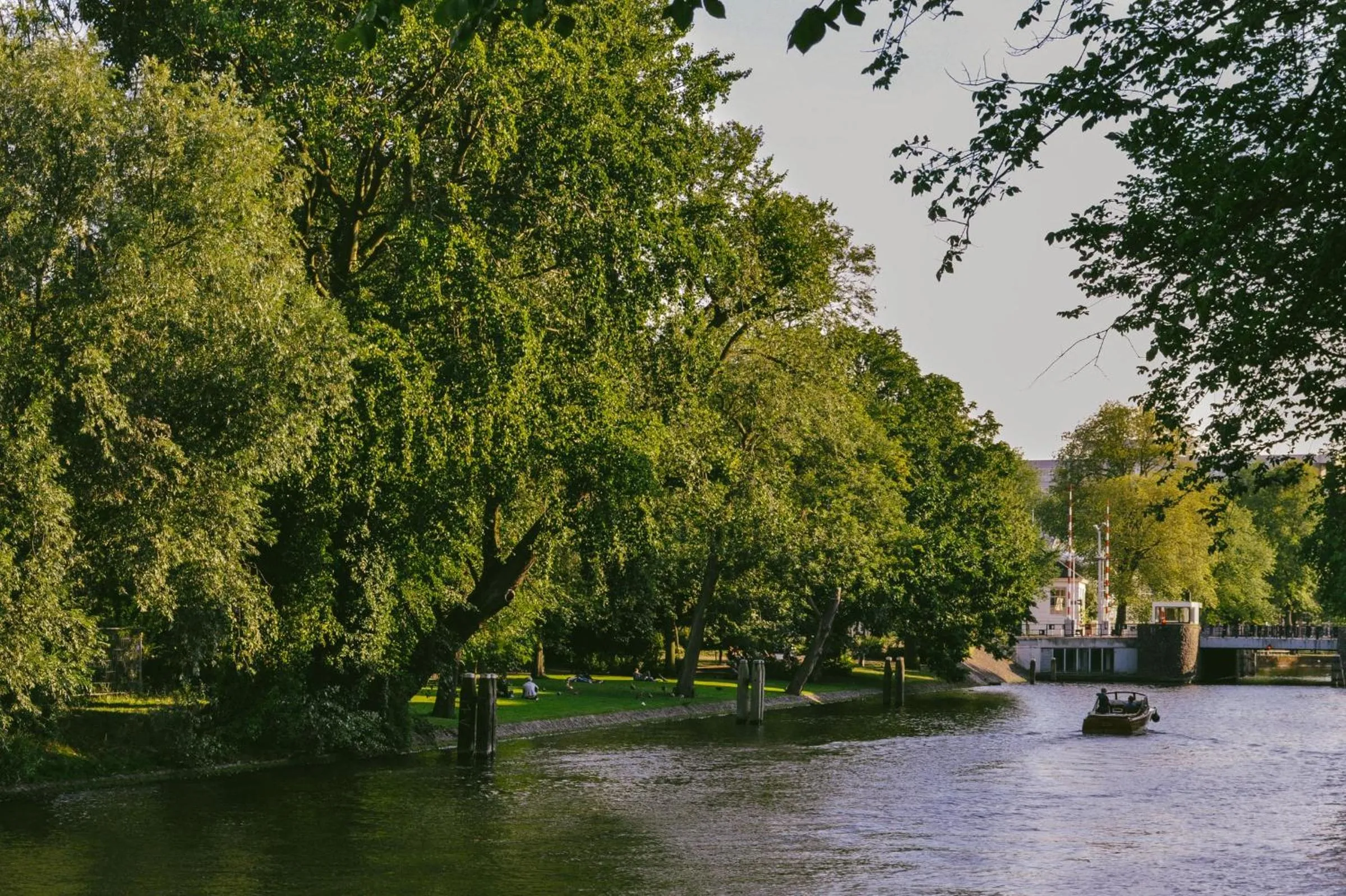 Quiet street view in Amsterdam Lake Hotel