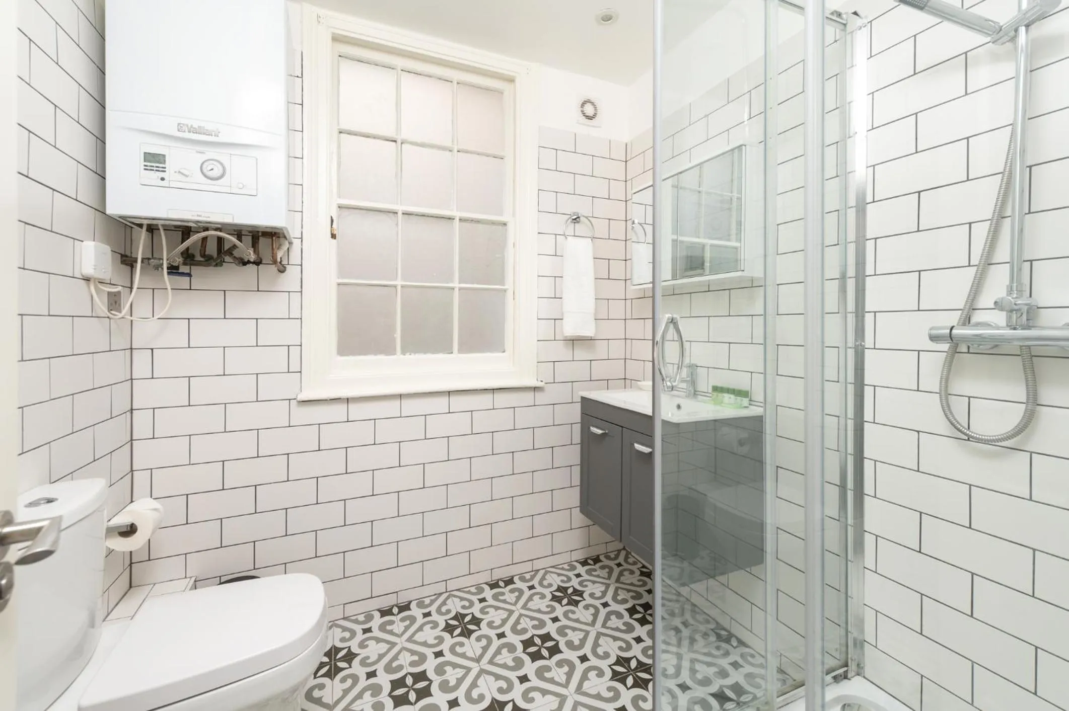 Shower in Paddington by CAPITAL