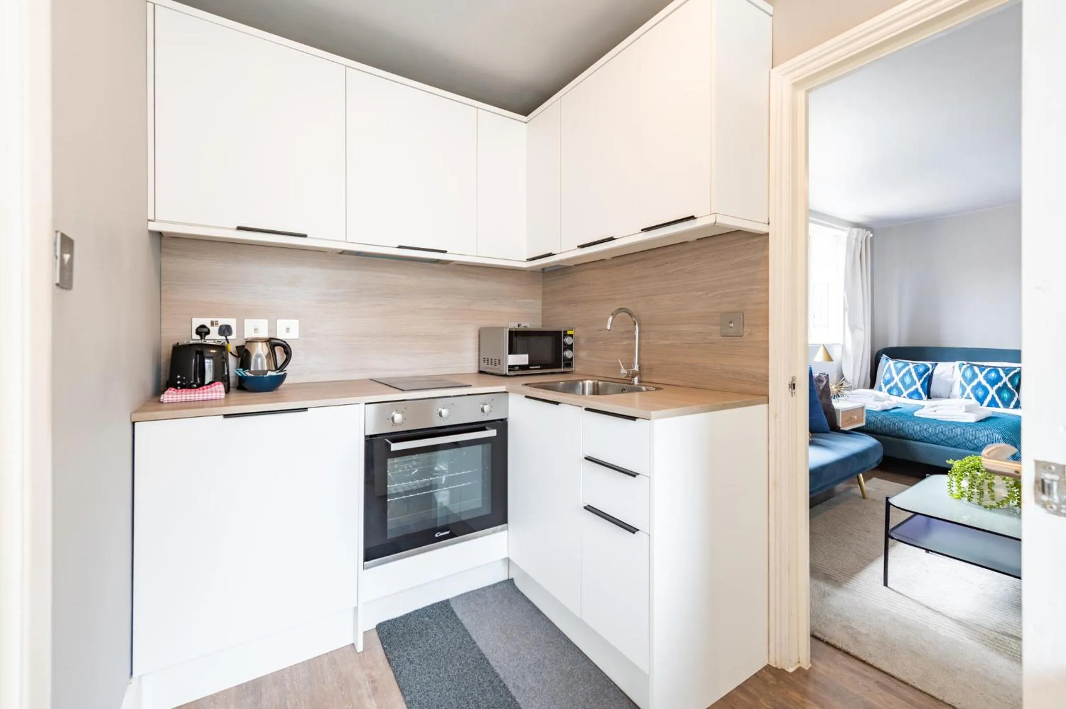 Coffee/tea facilities in Paddington by CAPITAL