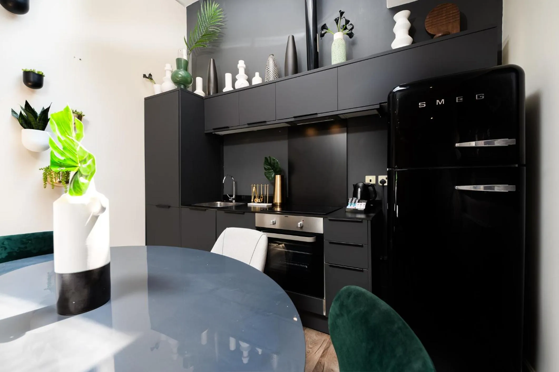 Kitchen or kitchenette in Paddington by CAPITAL