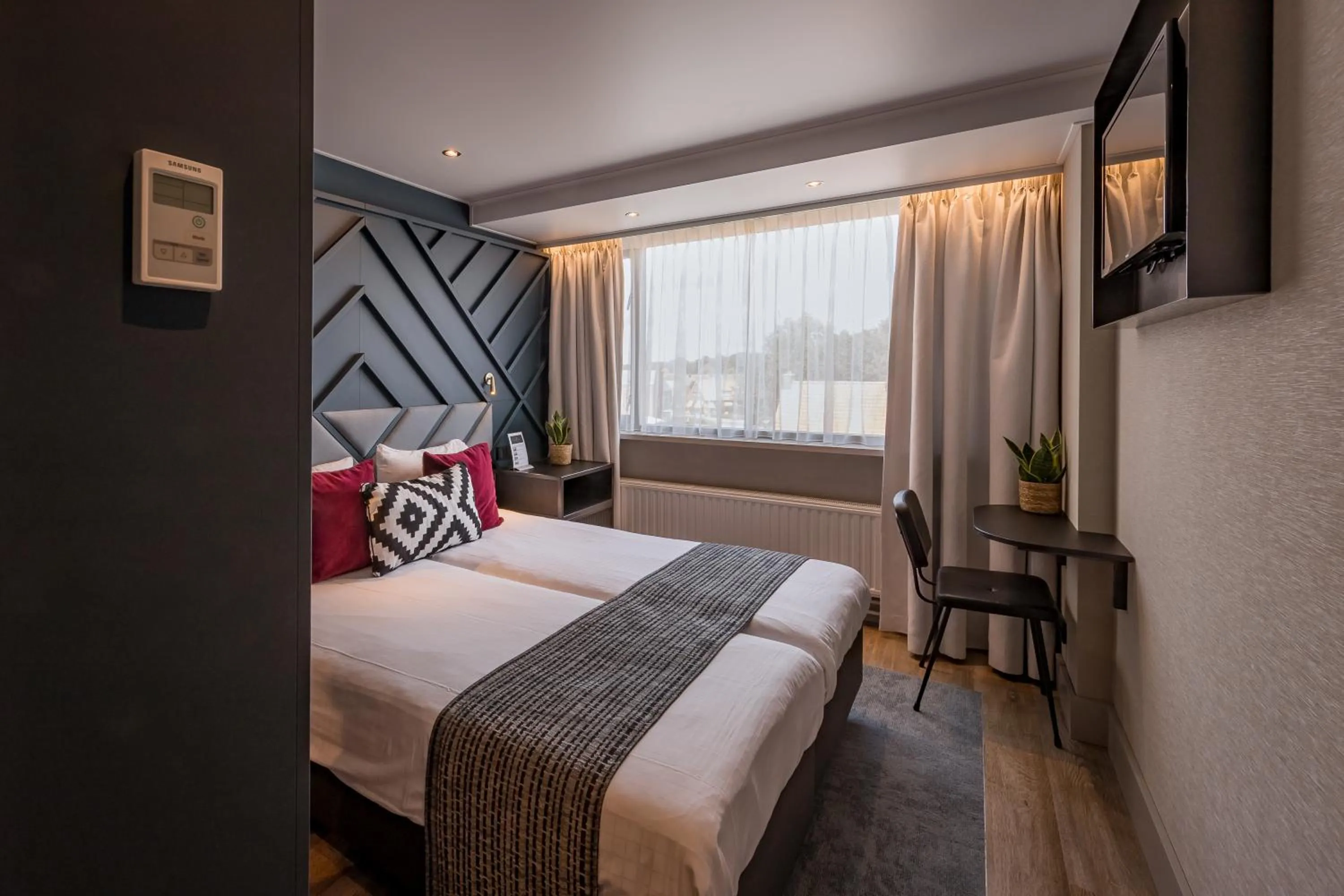 Bed in Hotel Restaurant De Zwaan