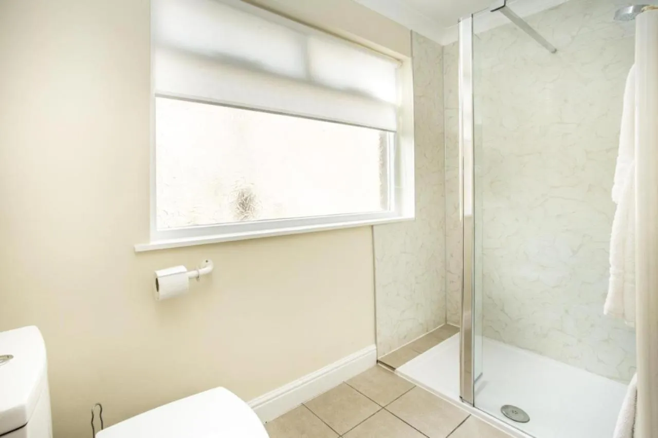 Bathroom in Abbeyside Cottage