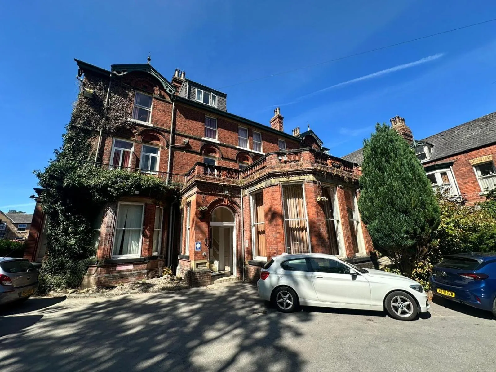 Property building in Green Gables Hotel