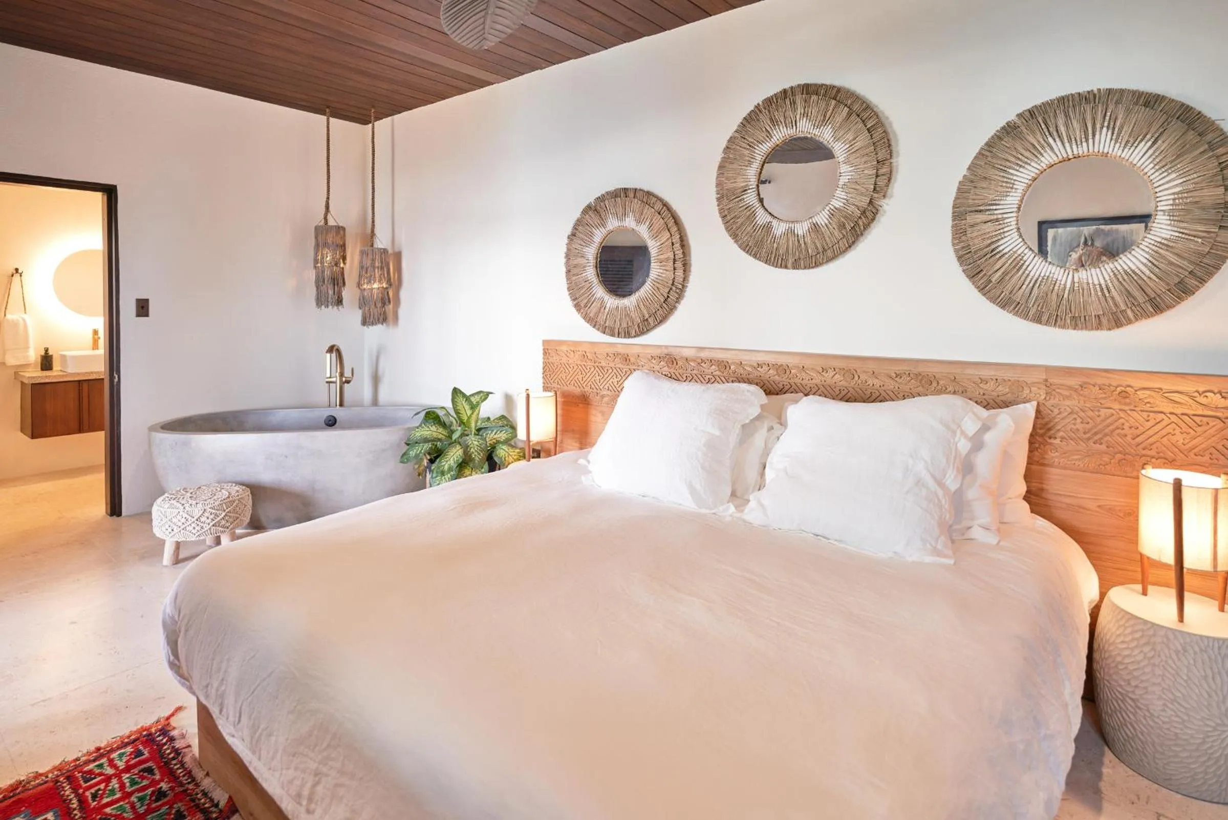 Photo of the whole room, Bed in The Aerial, BVI