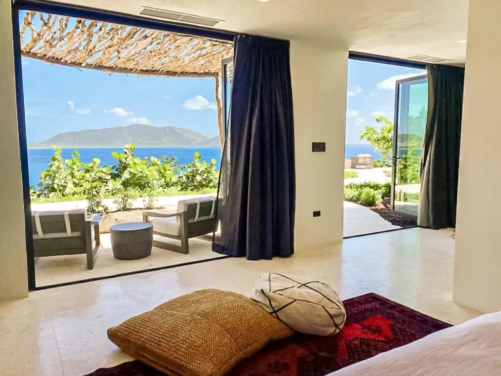 Bed in The Aerial, BVI