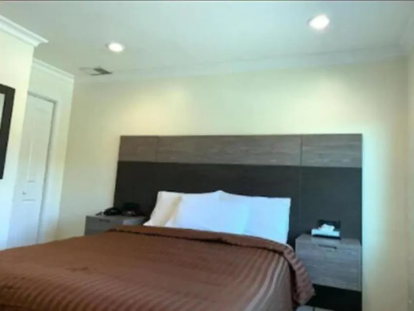 Bed in San Francisco Inn