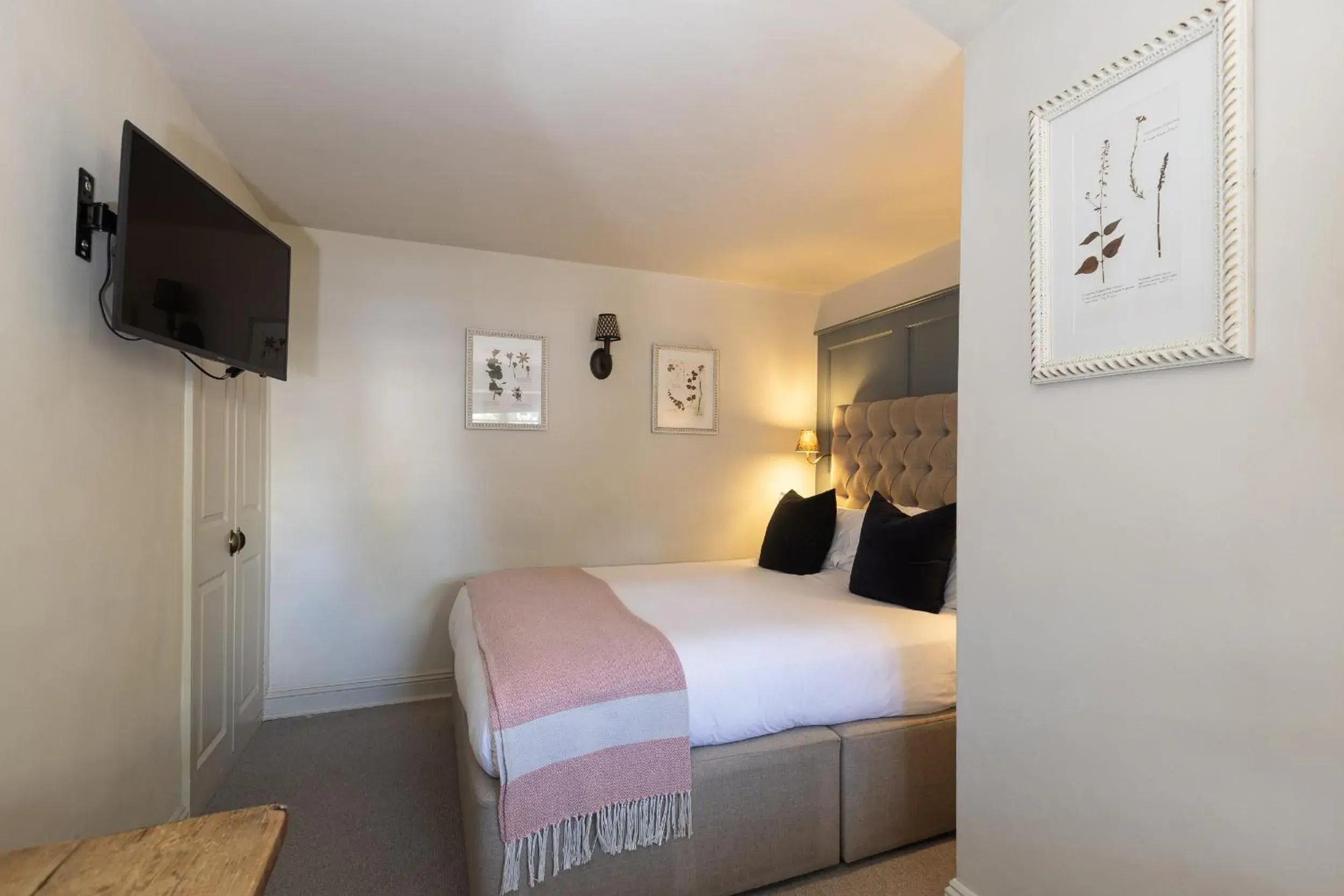 Standard Double Room in The Porch House Standard Double Room in The Porch House