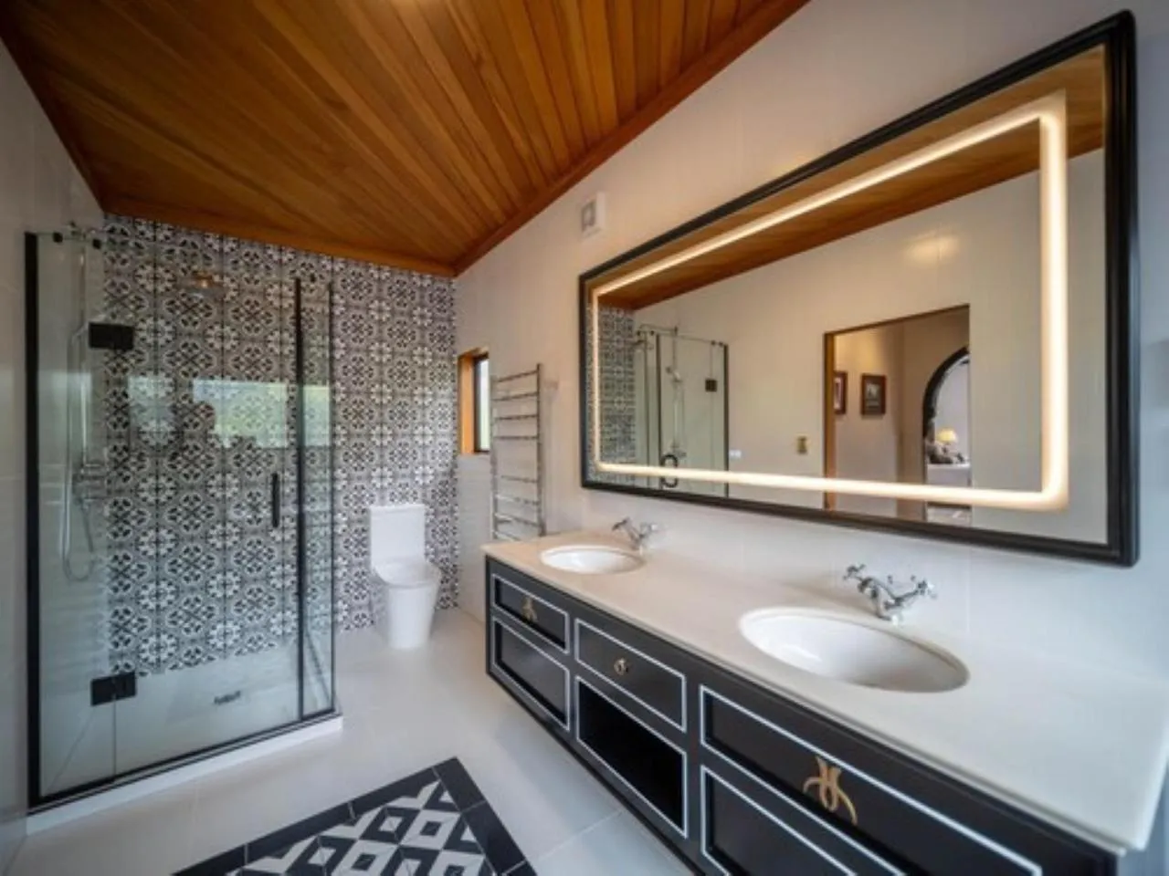 Bathroom in Hana Lodge