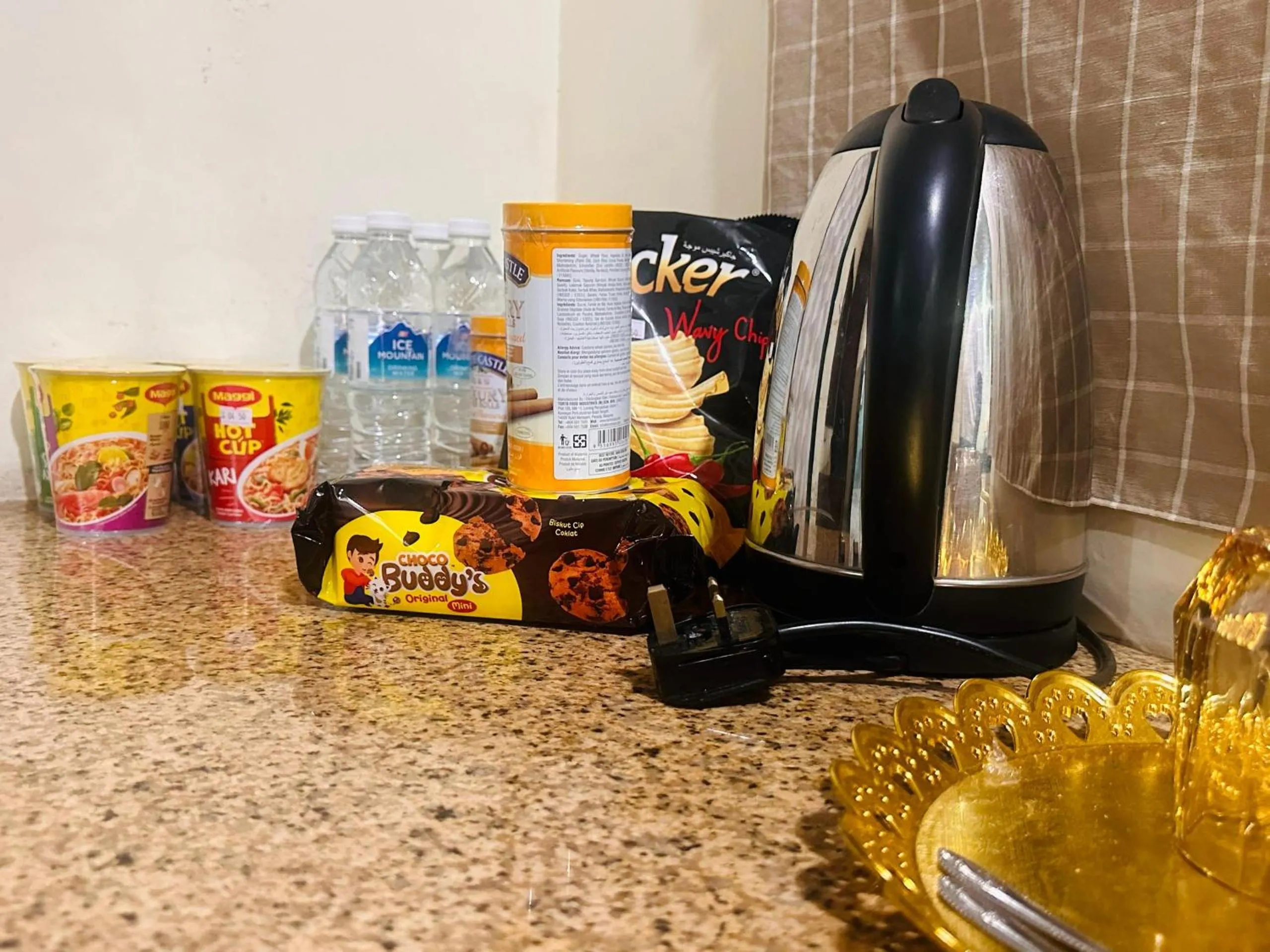 room service in Maxwell inn