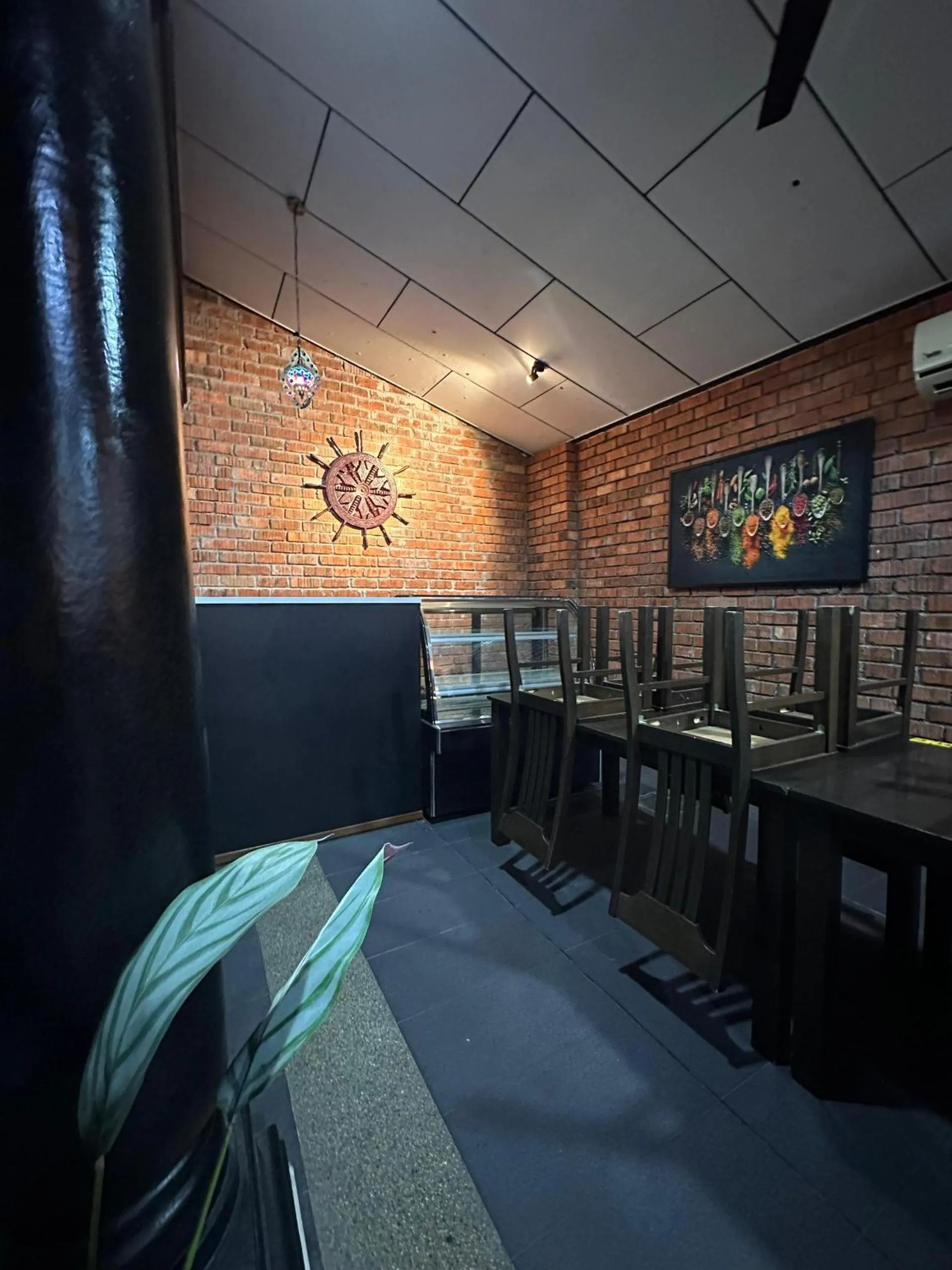 Property building in Maxwell inn