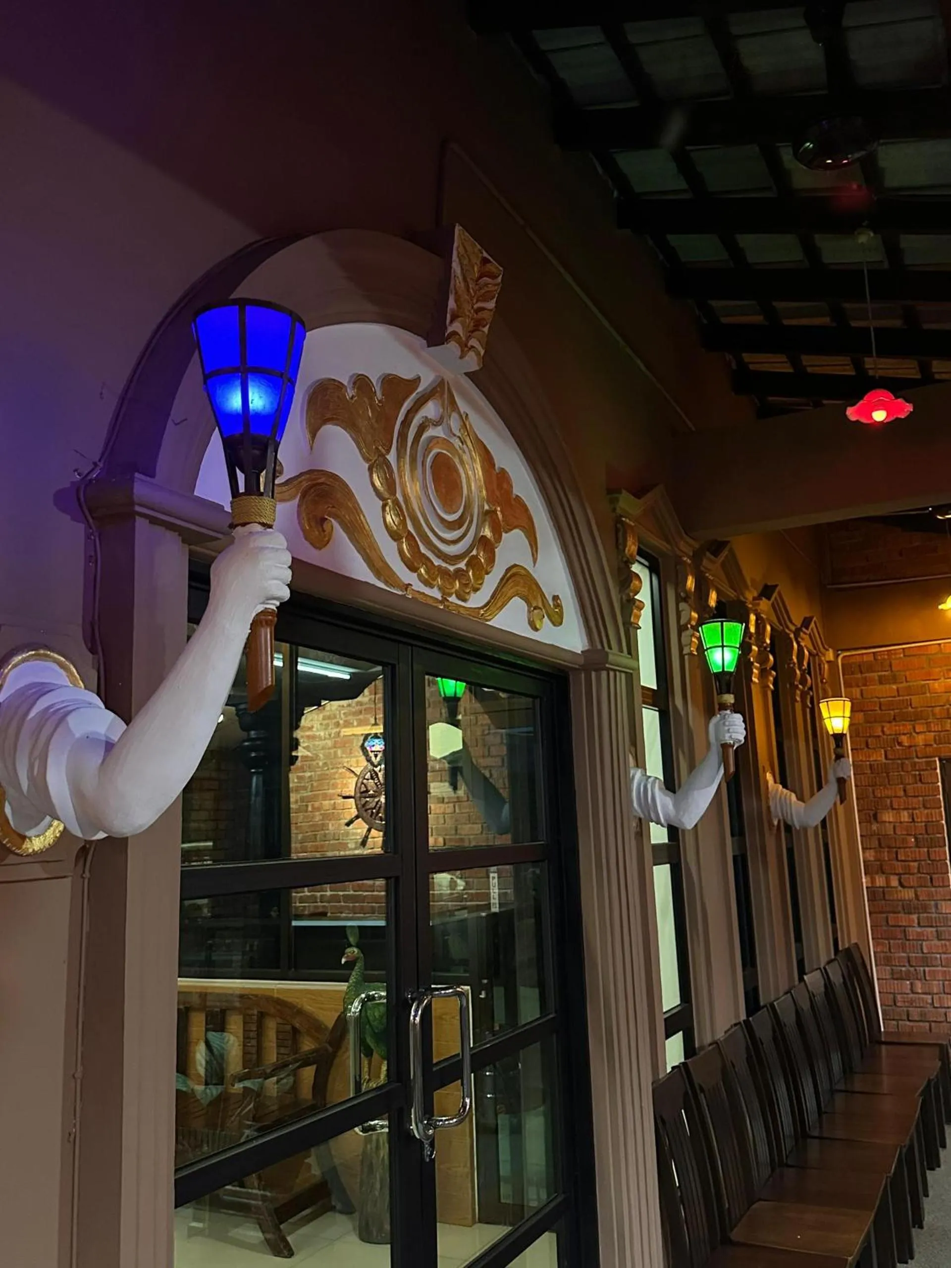 Property building in Maxwell inn