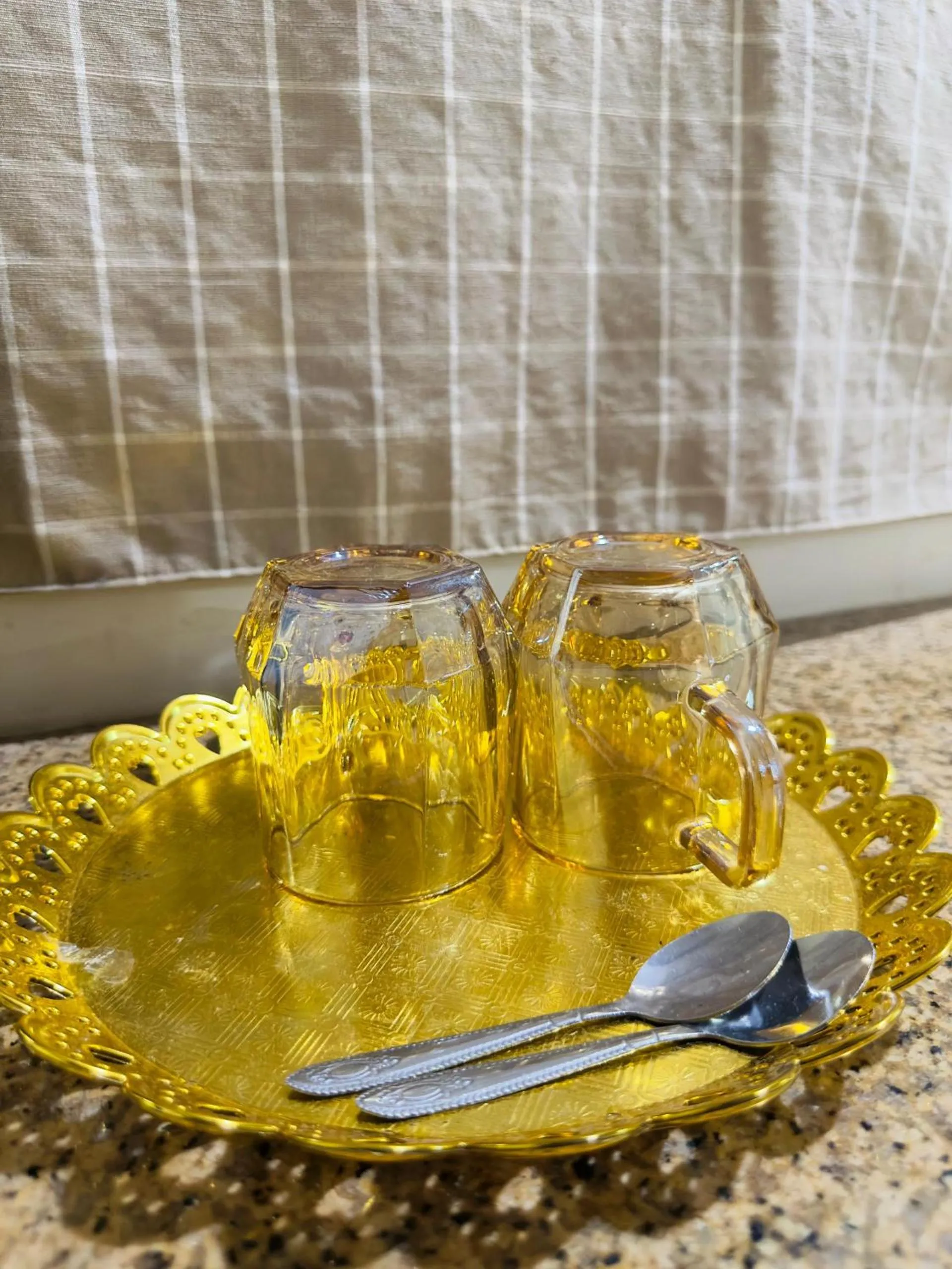 room service in Maxwell inn